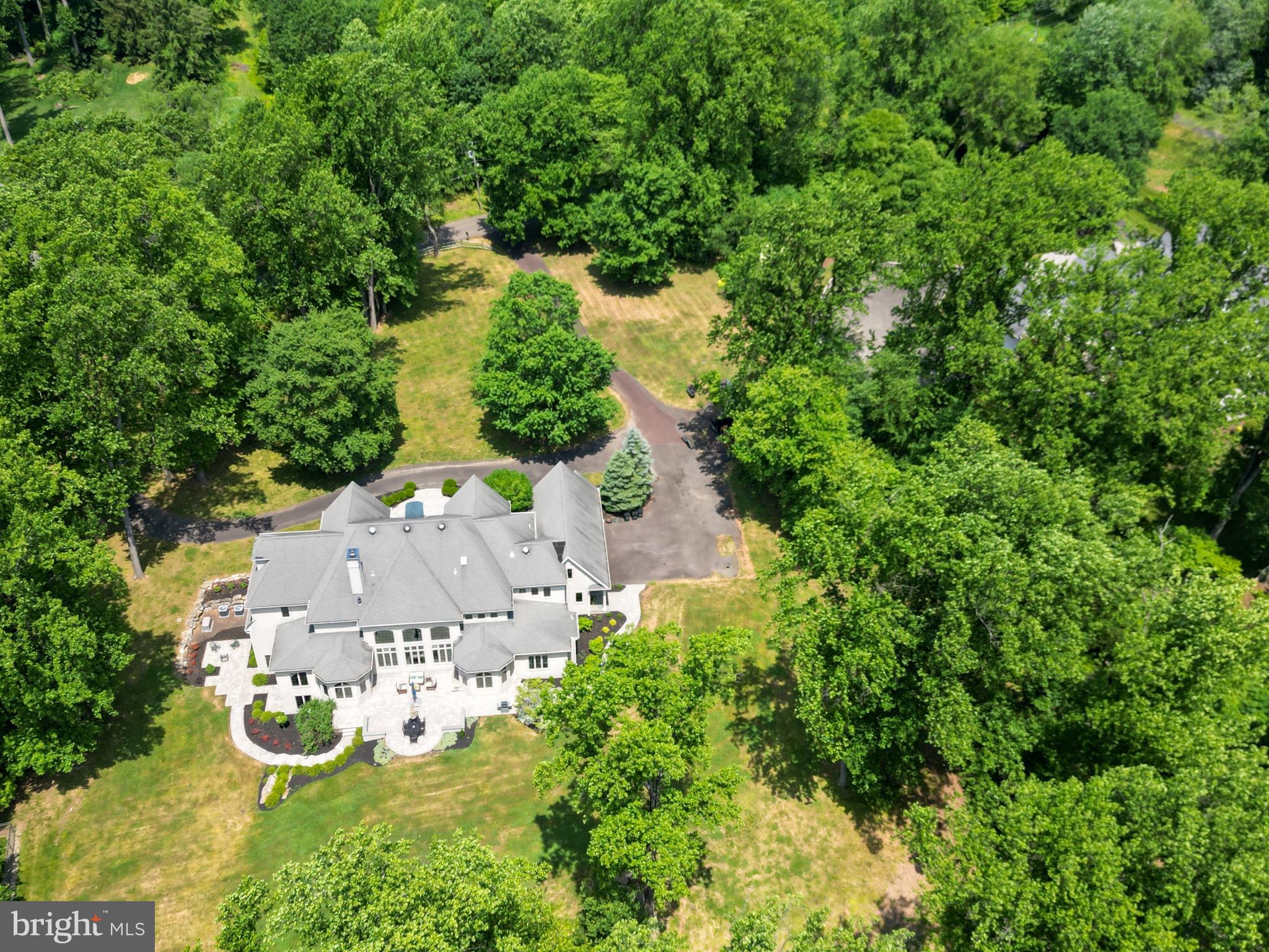 HUNTINGDON VALLEY - Residential