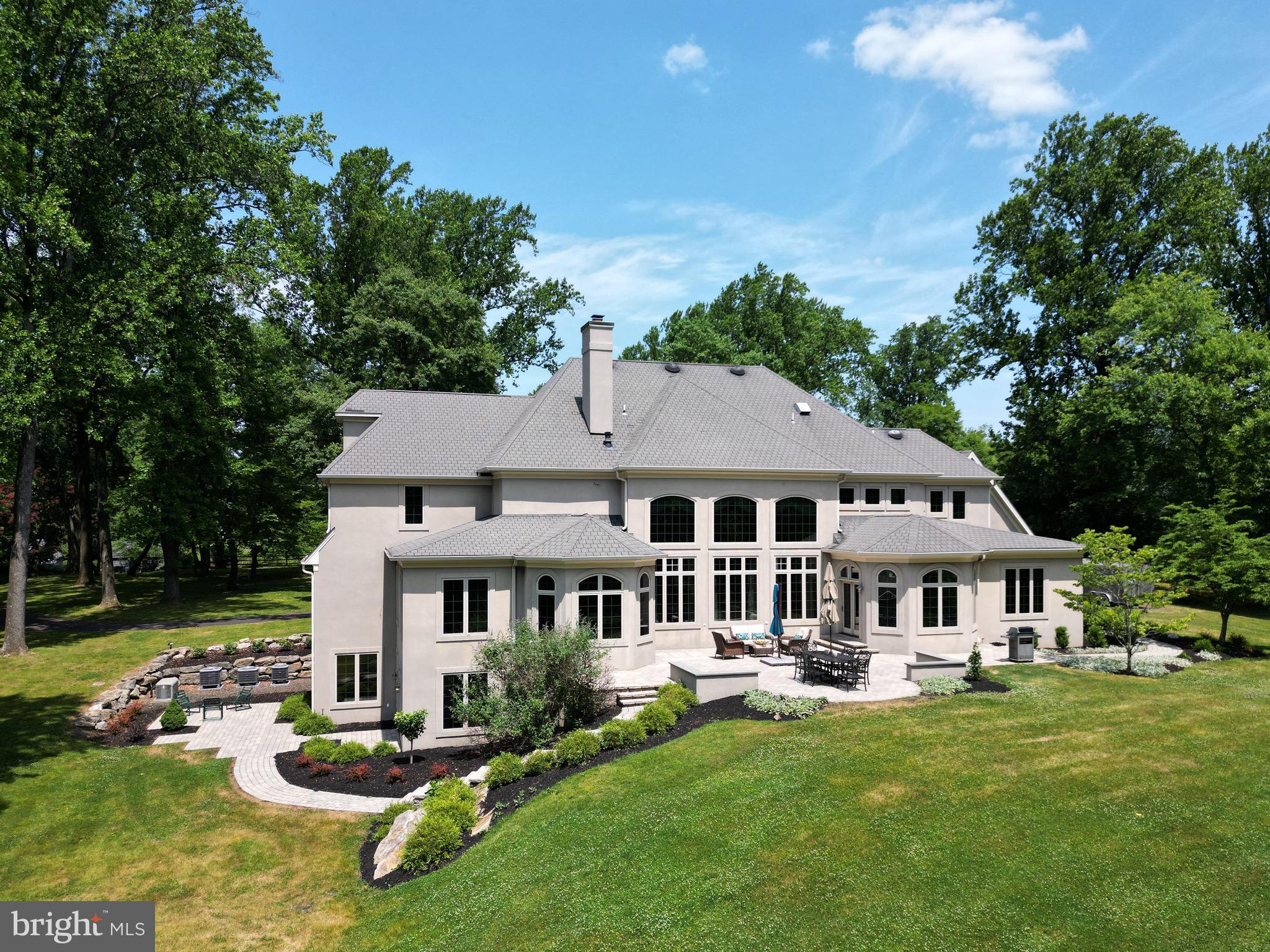 HUNTINGDON VALLEY - Residential