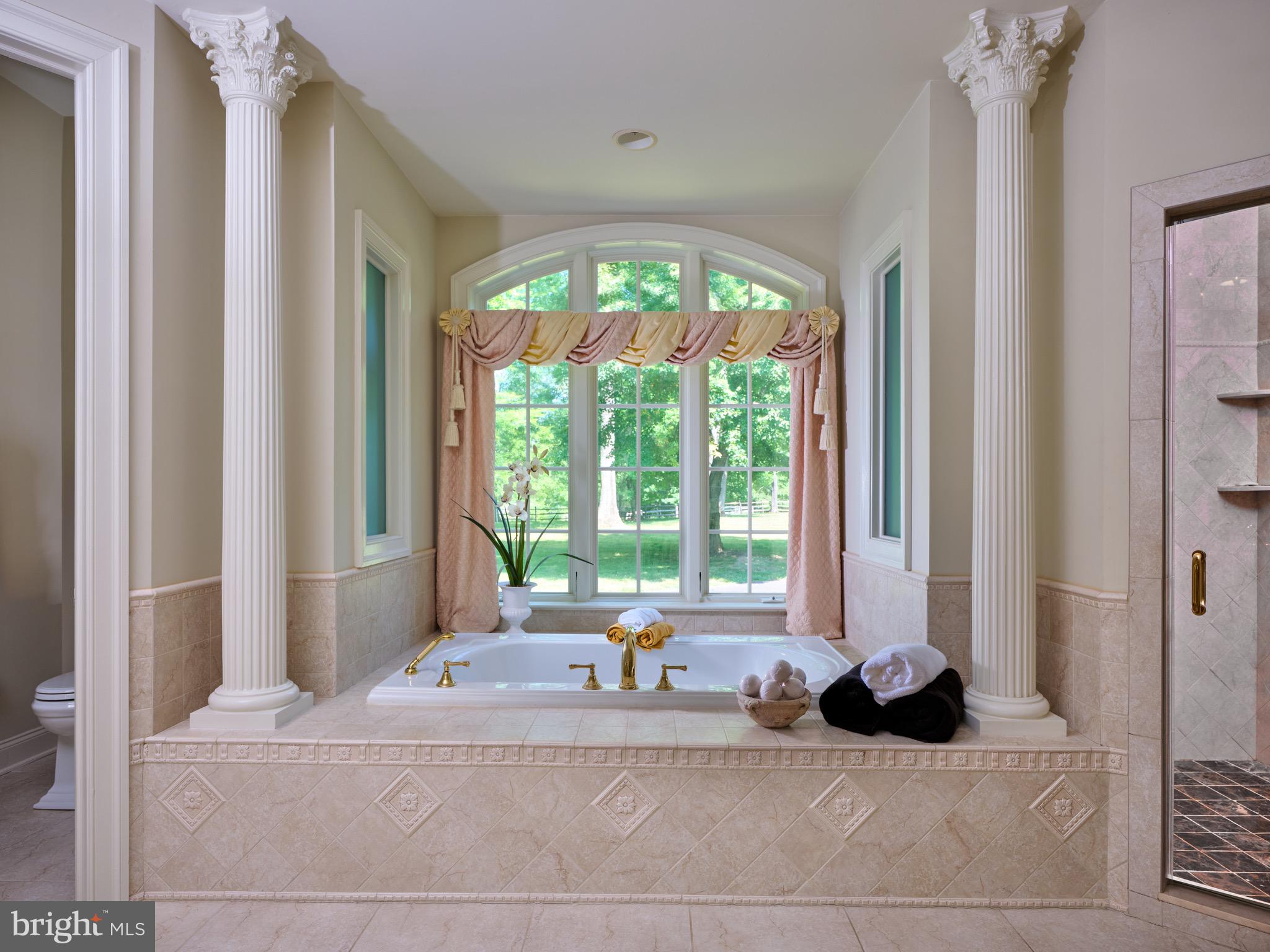 HUNTINGDON VALLEY - Residential