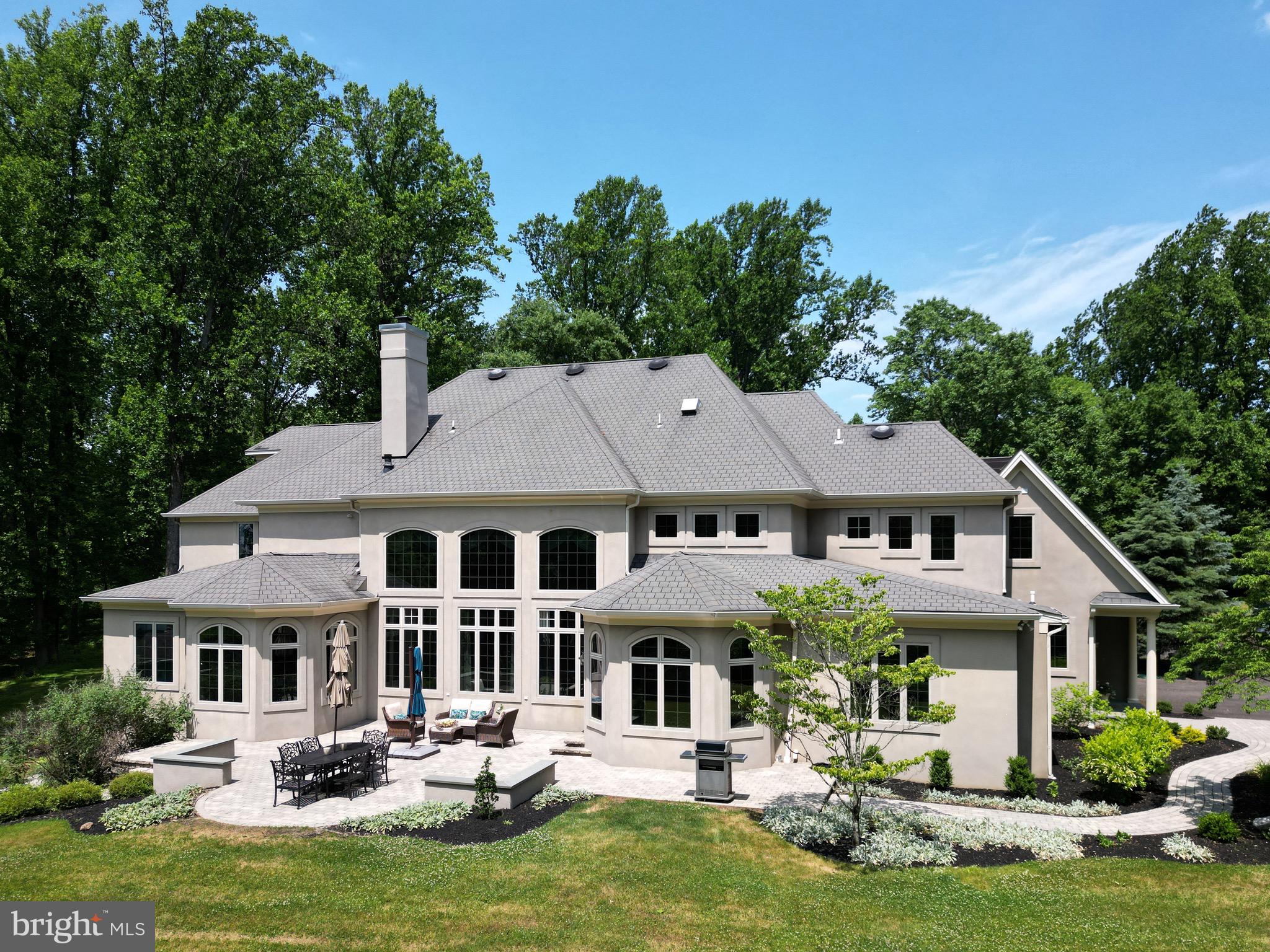 HUNTINGDON VALLEY - Residential