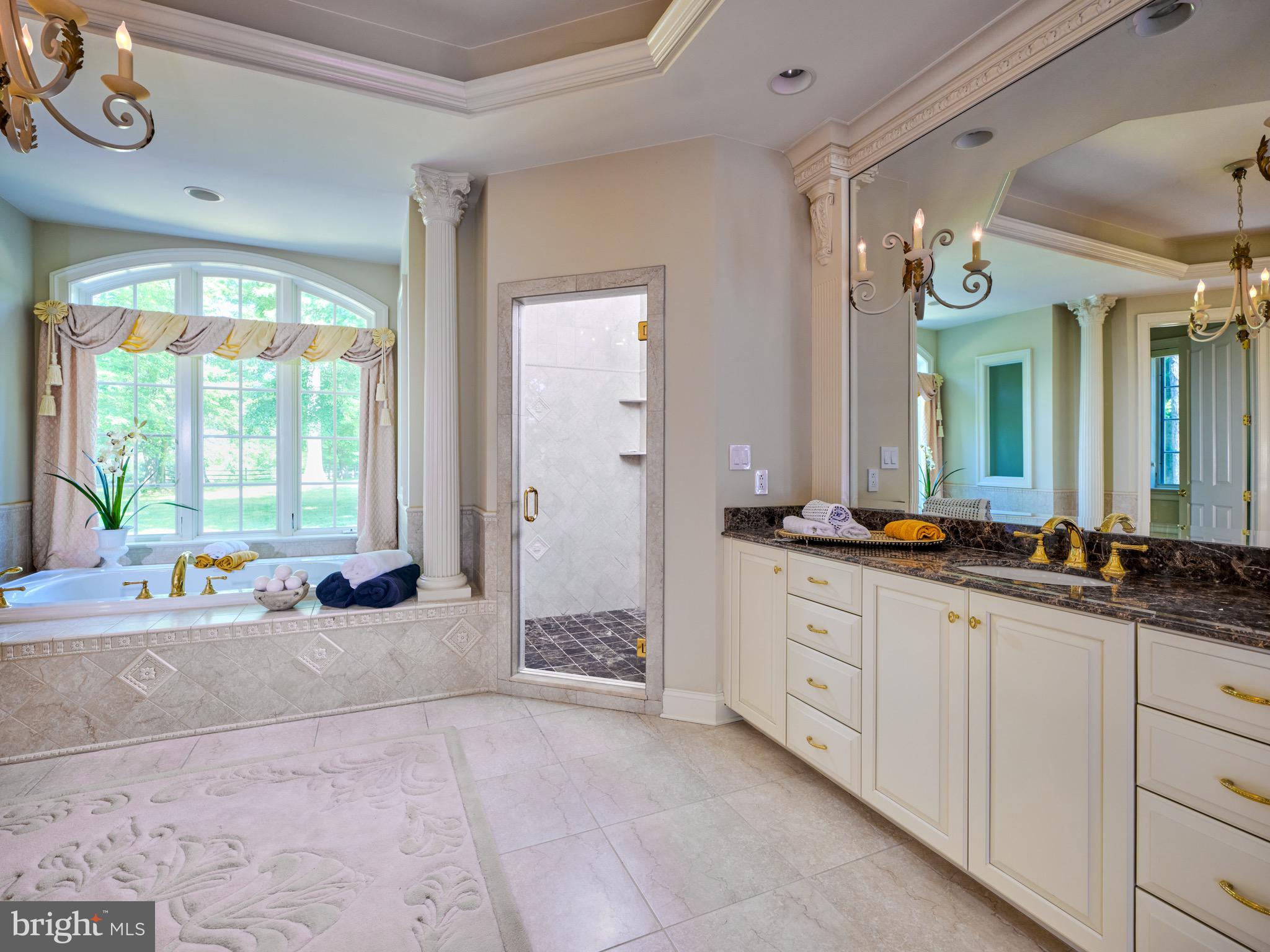 HUNTINGDON VALLEY - Residential