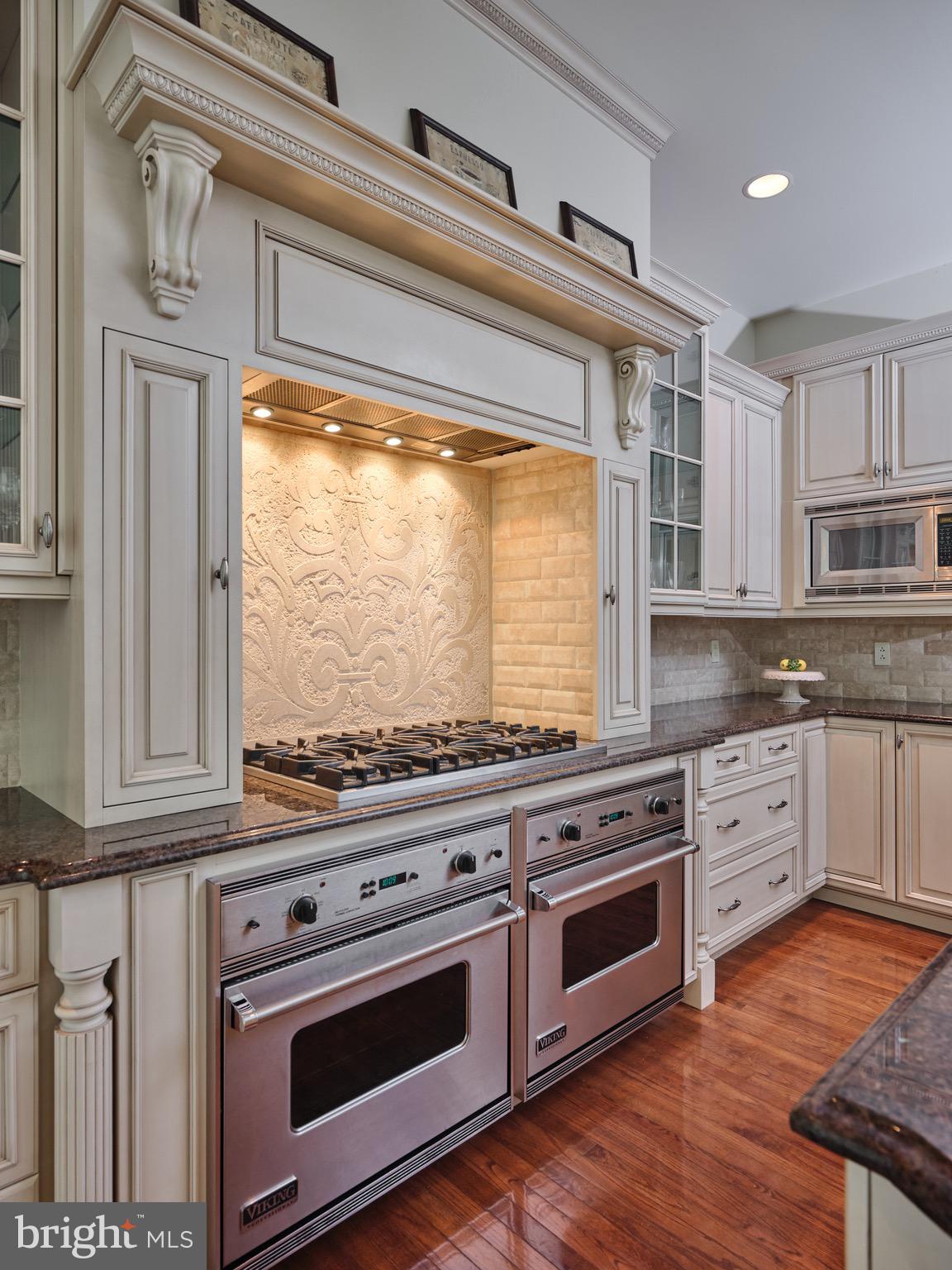 HUNTINGDON VALLEY - Residential