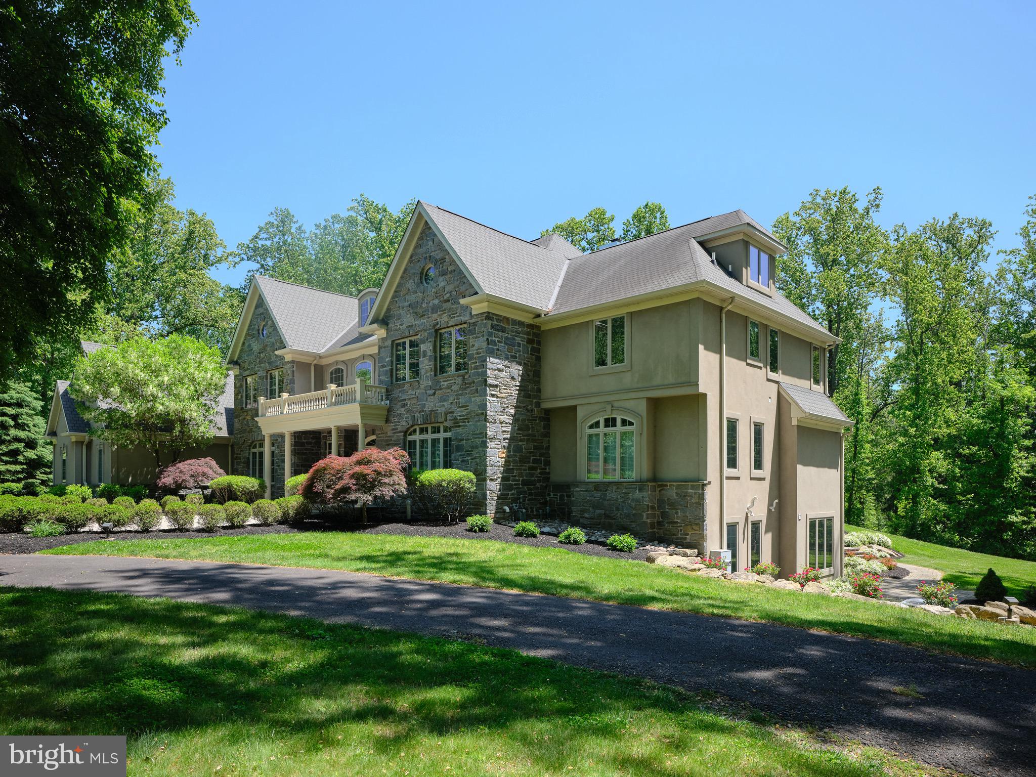 HUNTINGDON VALLEY - Residential