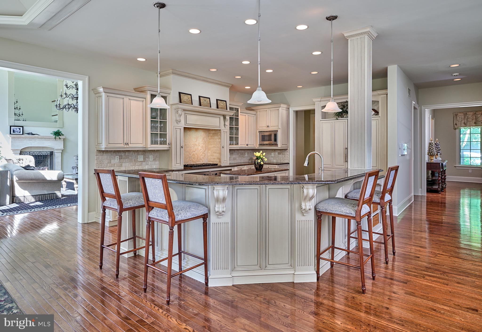 HUNTINGDON VALLEY - Residential