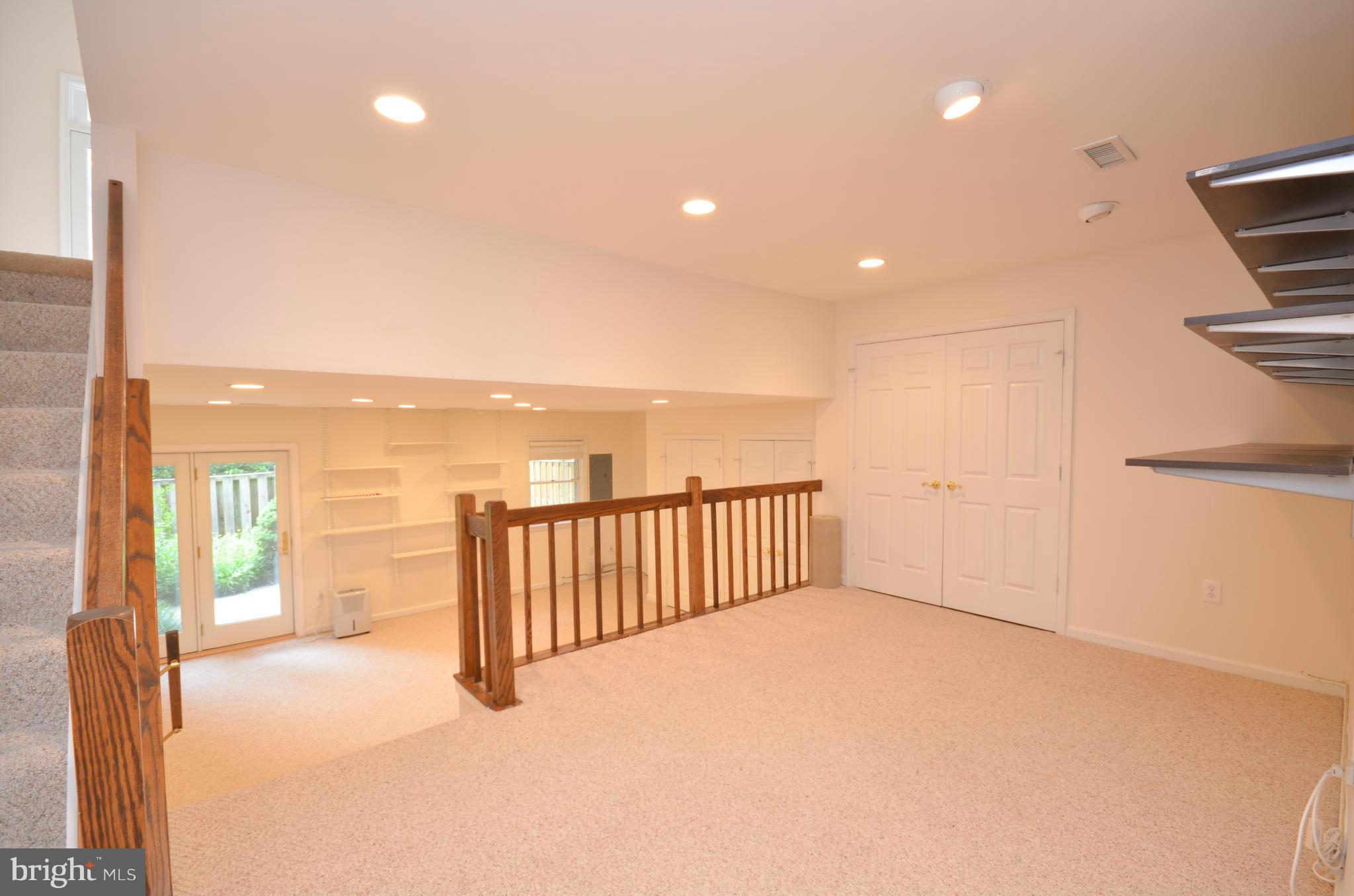 STONEYBROOK - Residential Lease