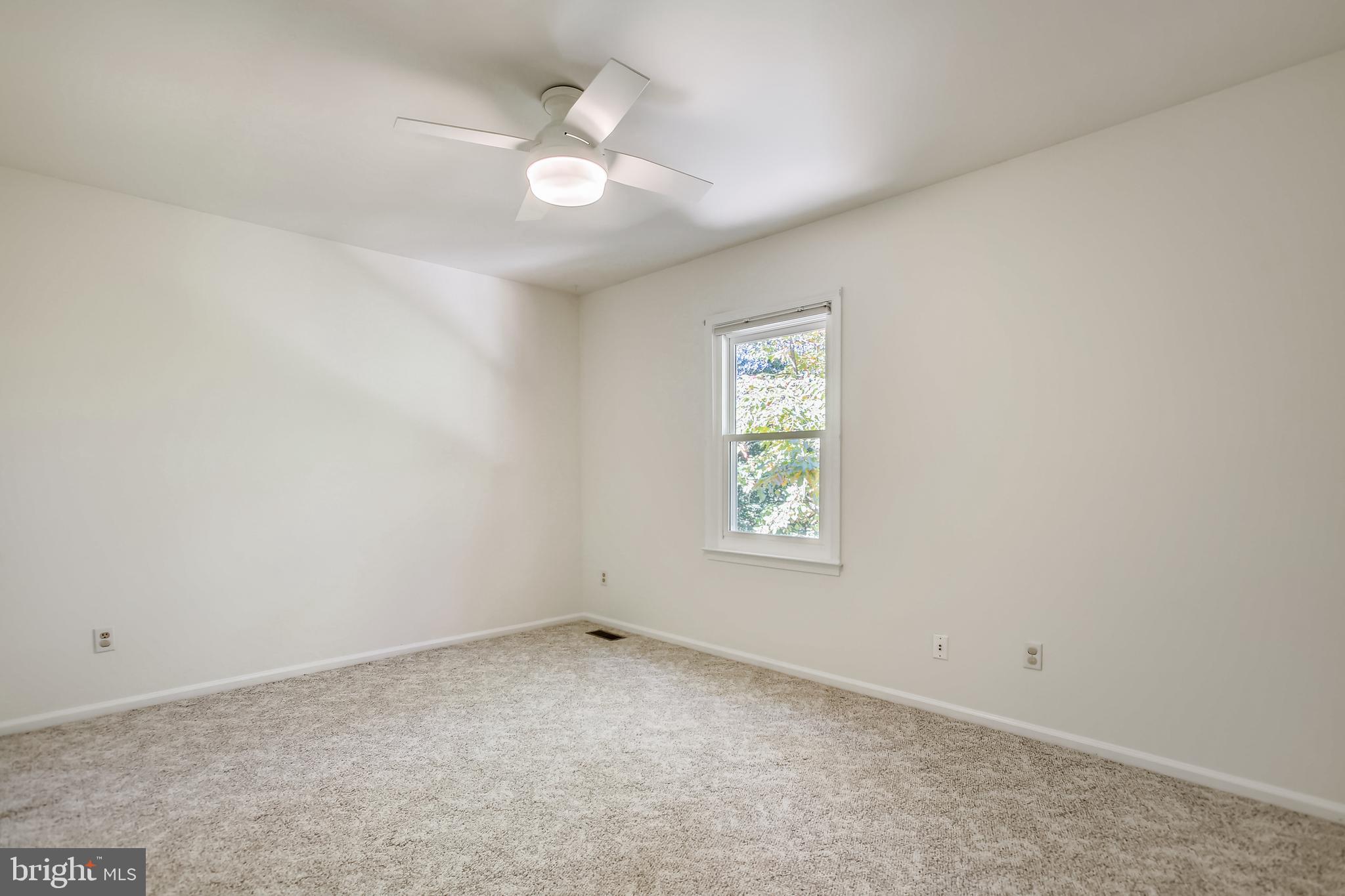 BLUFFS OF WOLF TRAP - Residential