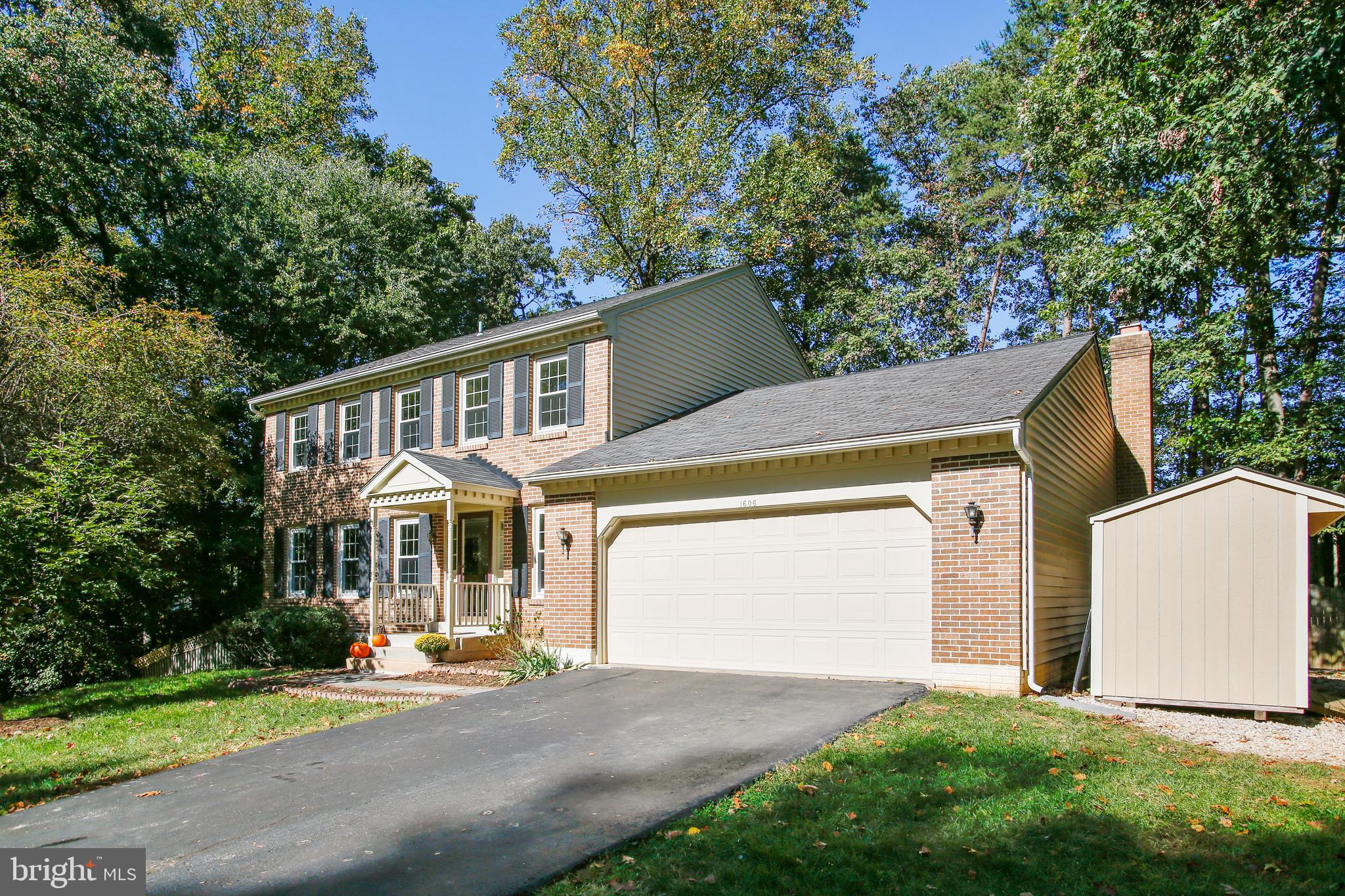 BLUFFS OF WOLF TRAP - Residential