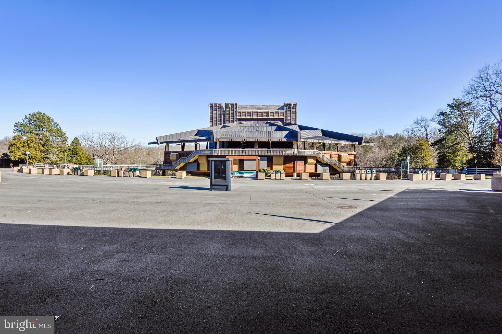 BLUFFS OF WOLF TRAP - Residential