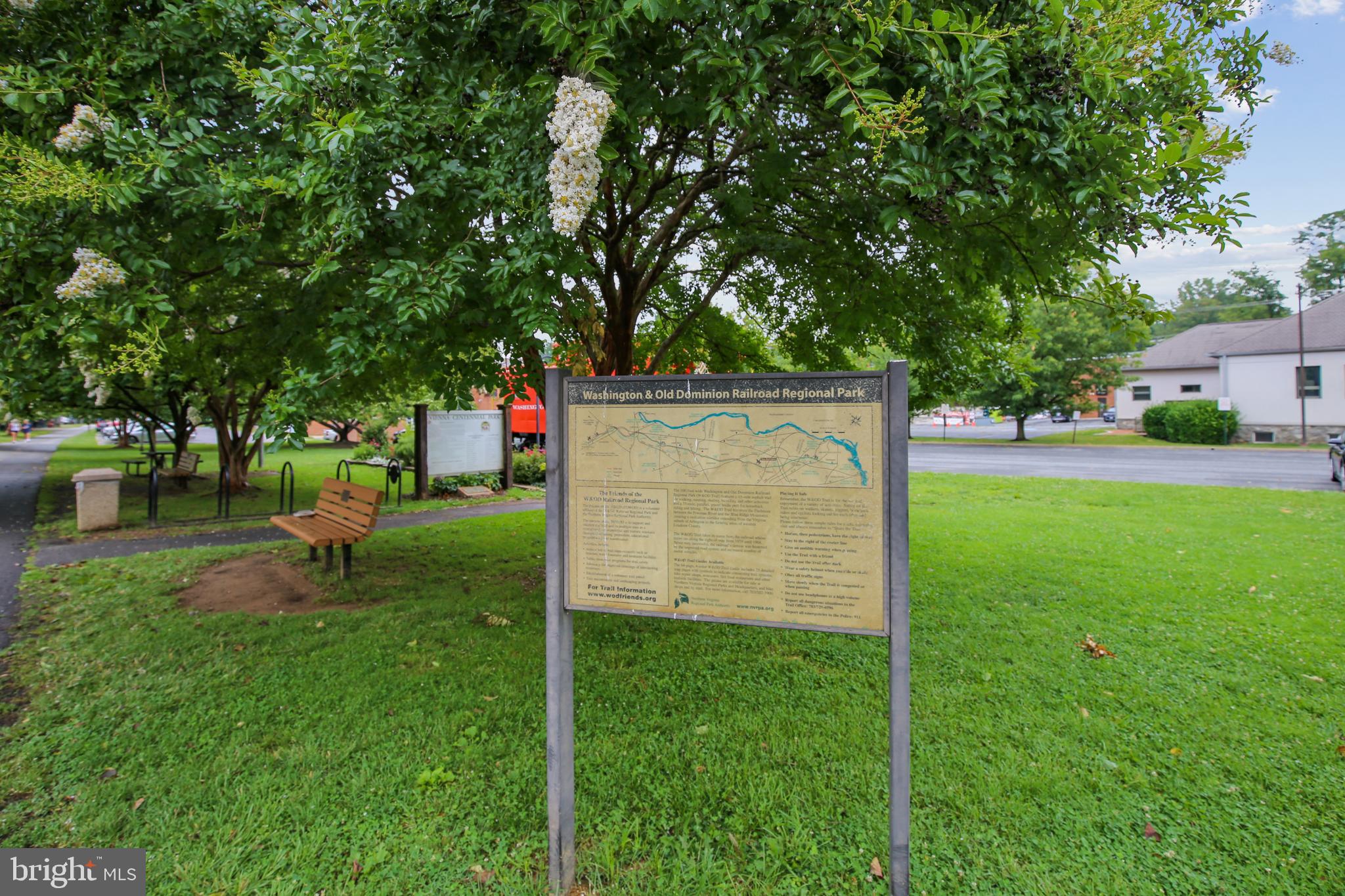 BLUFFS OF WOLF TRAP - Residential