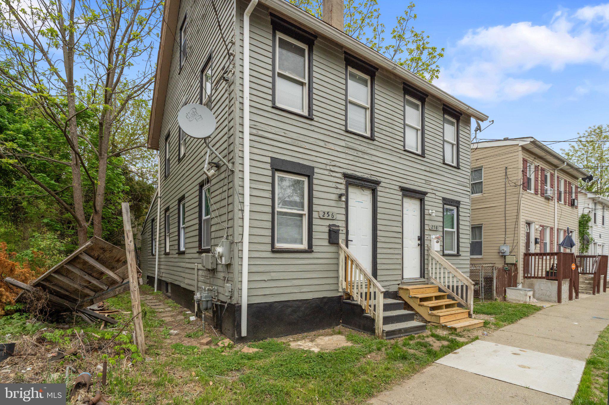 256-258 SINNICKSON STREET 258