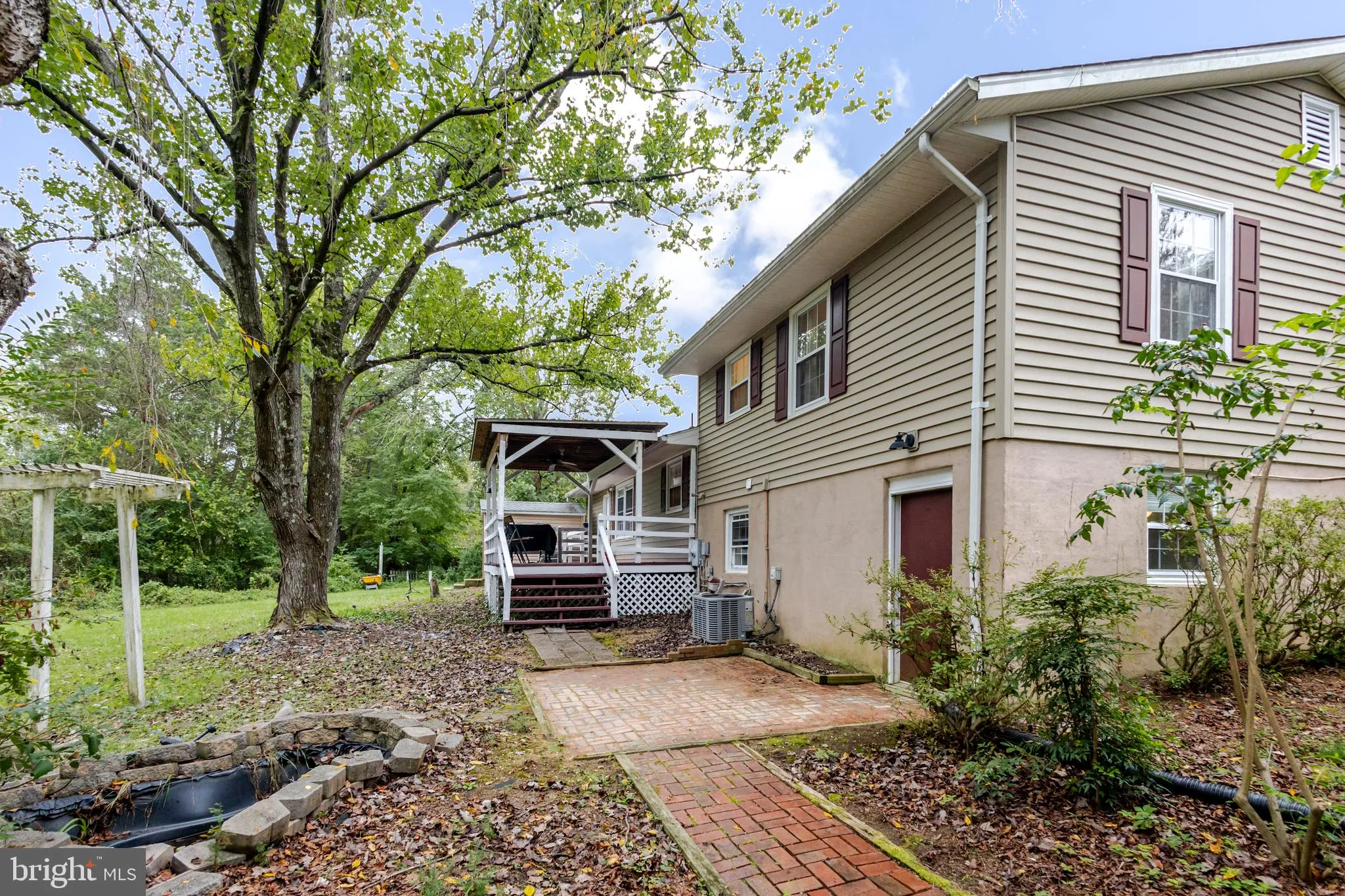 Fredericksburg, Virginia 22405, United States, 3 Bedrooms Bedrooms, ,3 BathroomsBathrooms,Residential,Active,220232