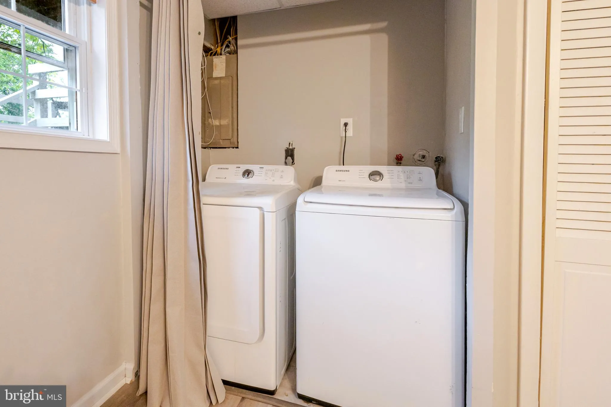 Fredericksburg, Virginia 22405, United States, 3 Bedrooms Bedrooms, ,3 BathroomsBathrooms,Residential,Active,220232