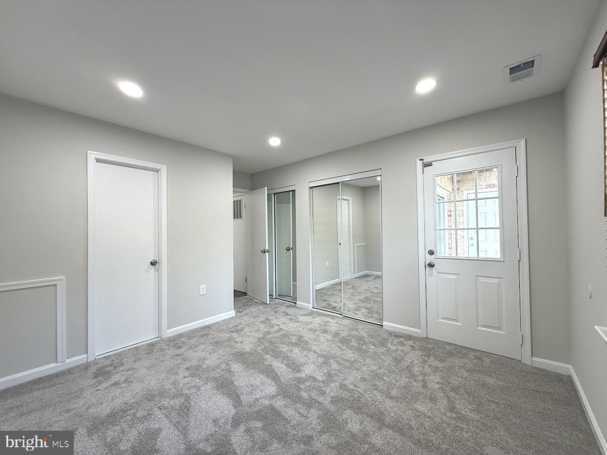 FLOWER HILL - Residential Lease