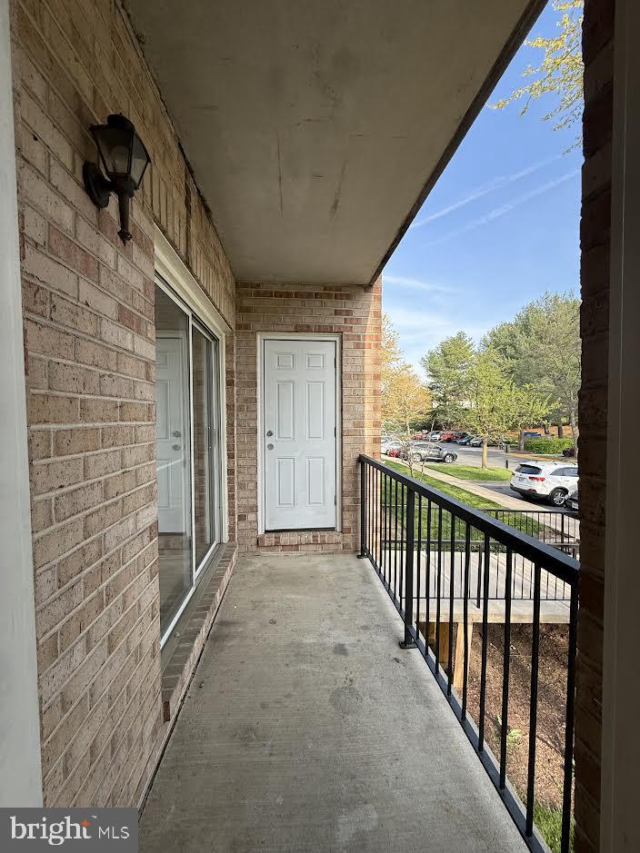 FLOWER HILL - Residential Lease