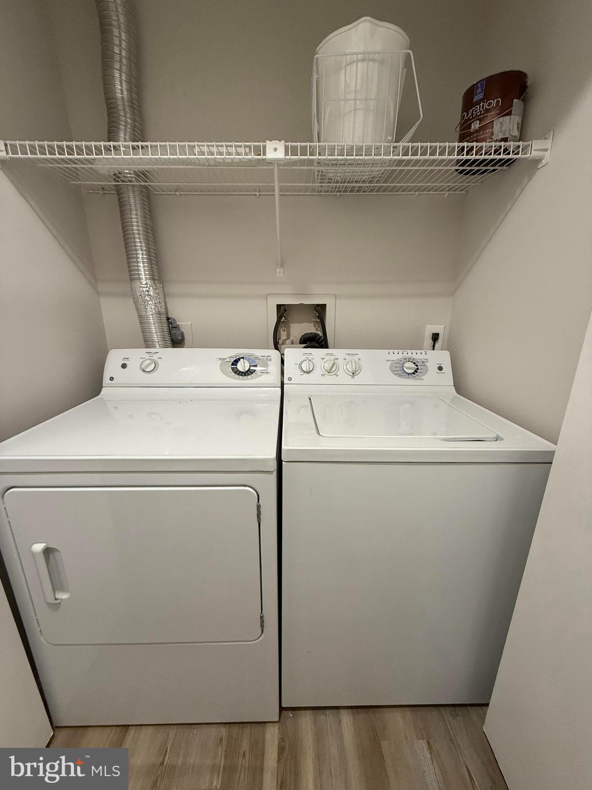 FLOWER HILL - Residential Lease