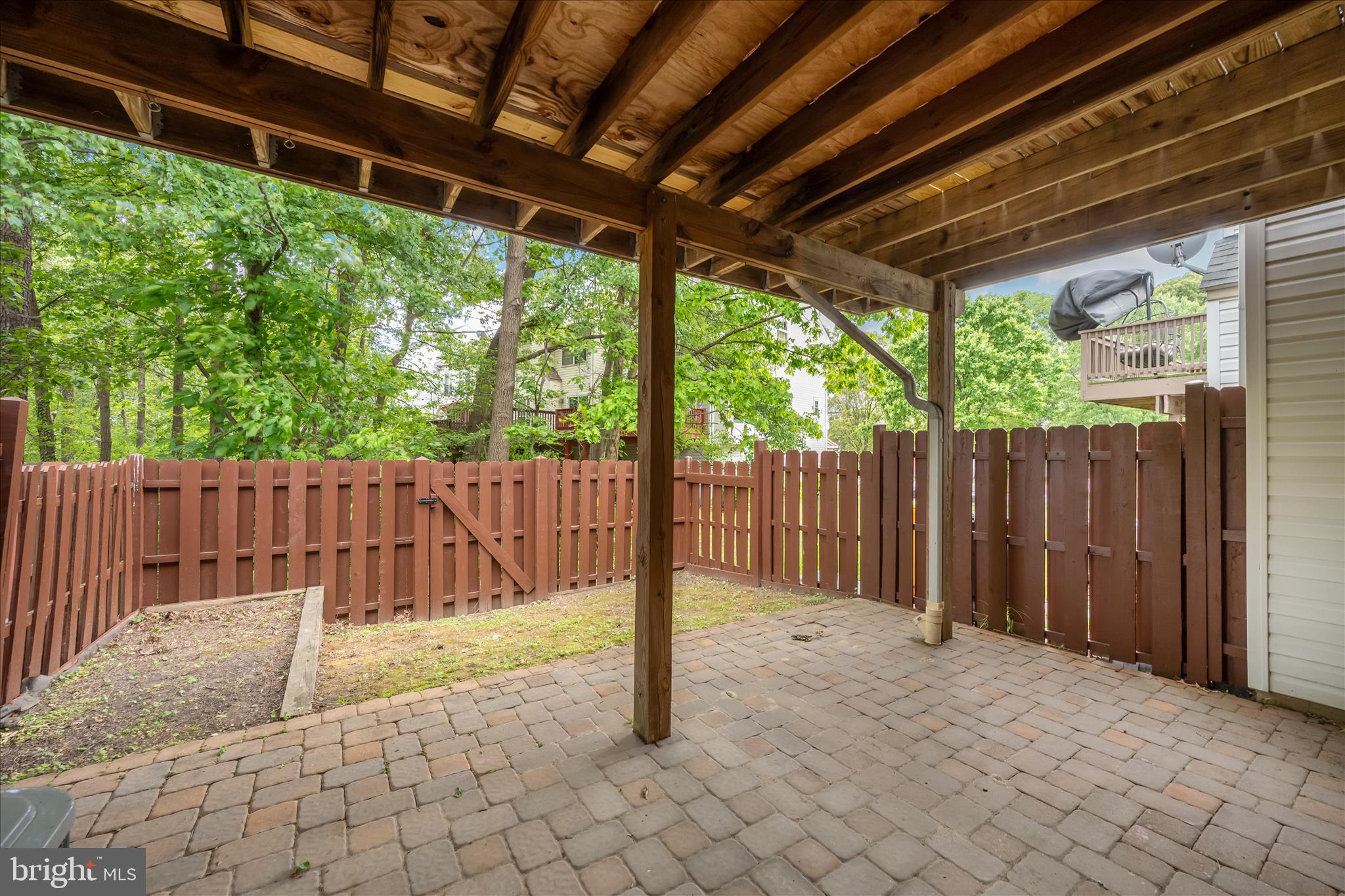 SEVEN OAKS - Residential