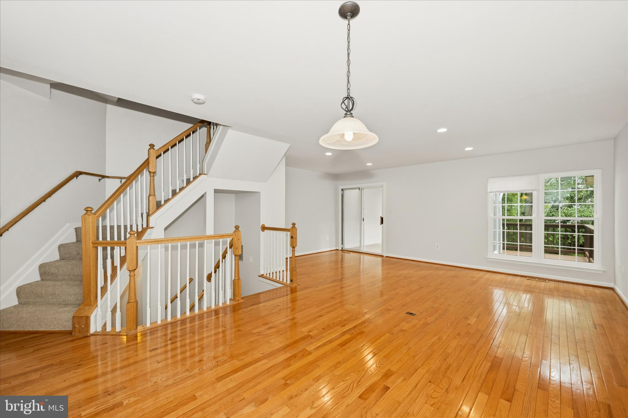 SEVEN OAKS - Residential