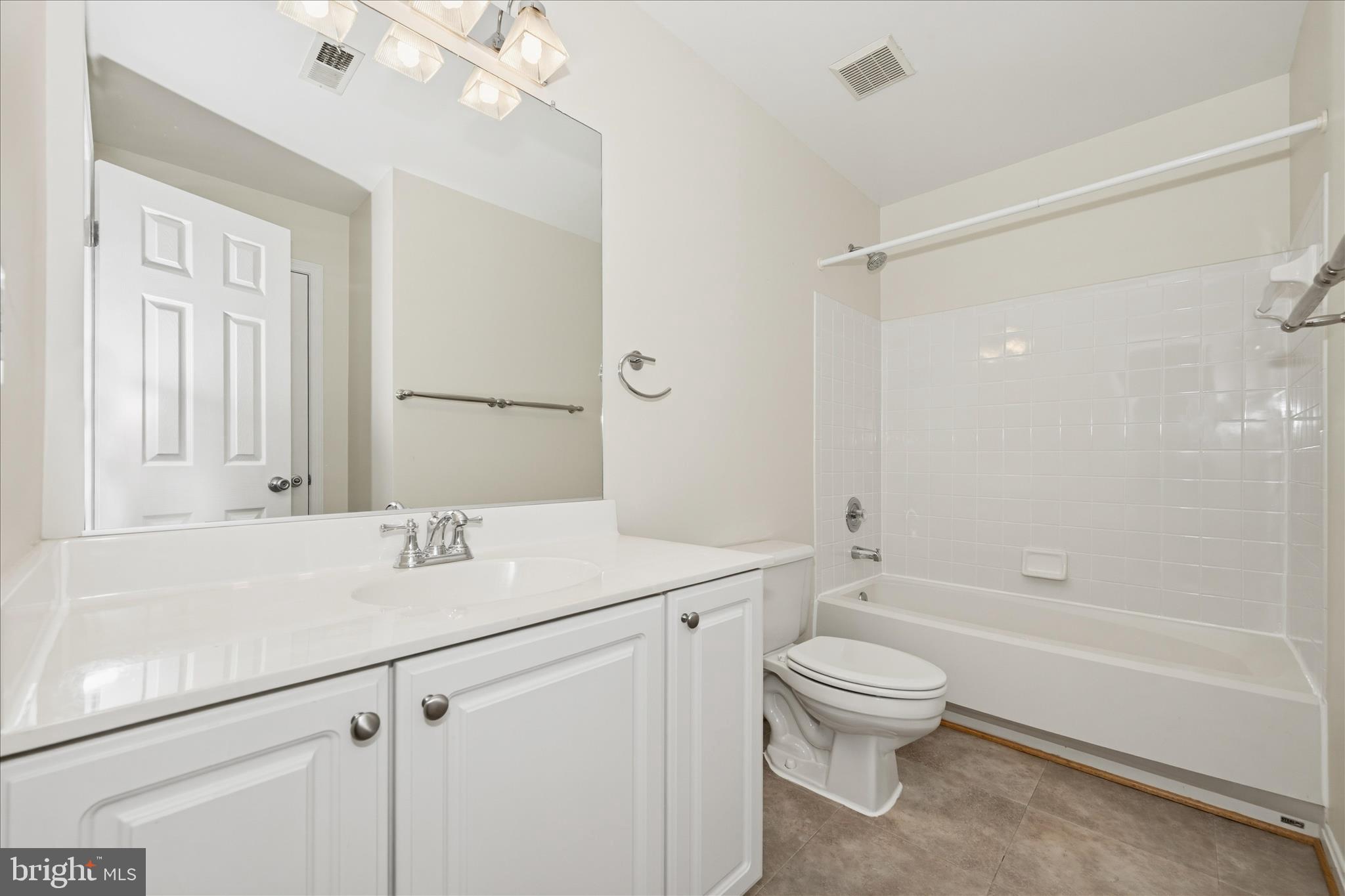 SEVEN OAKS - Residential