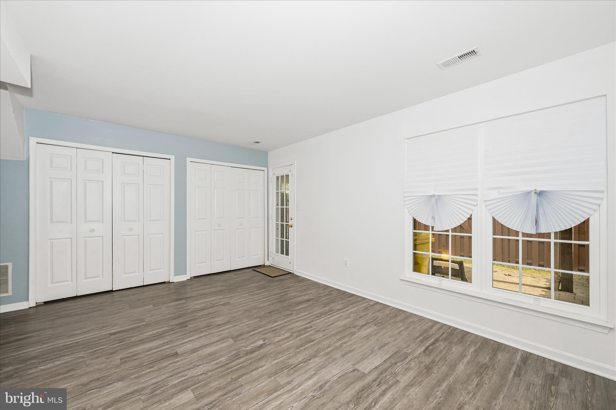 SEVEN OAKS - Residential