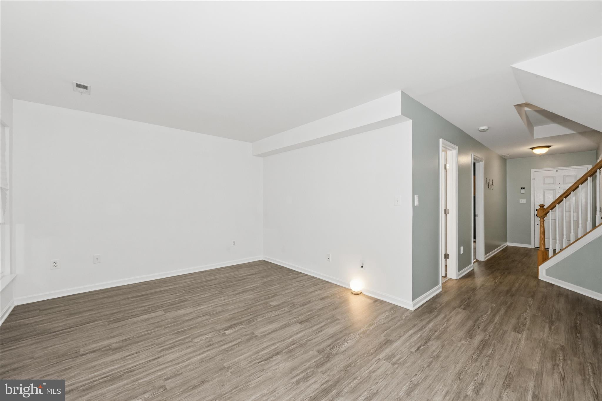 SEVEN OAKS - Residential