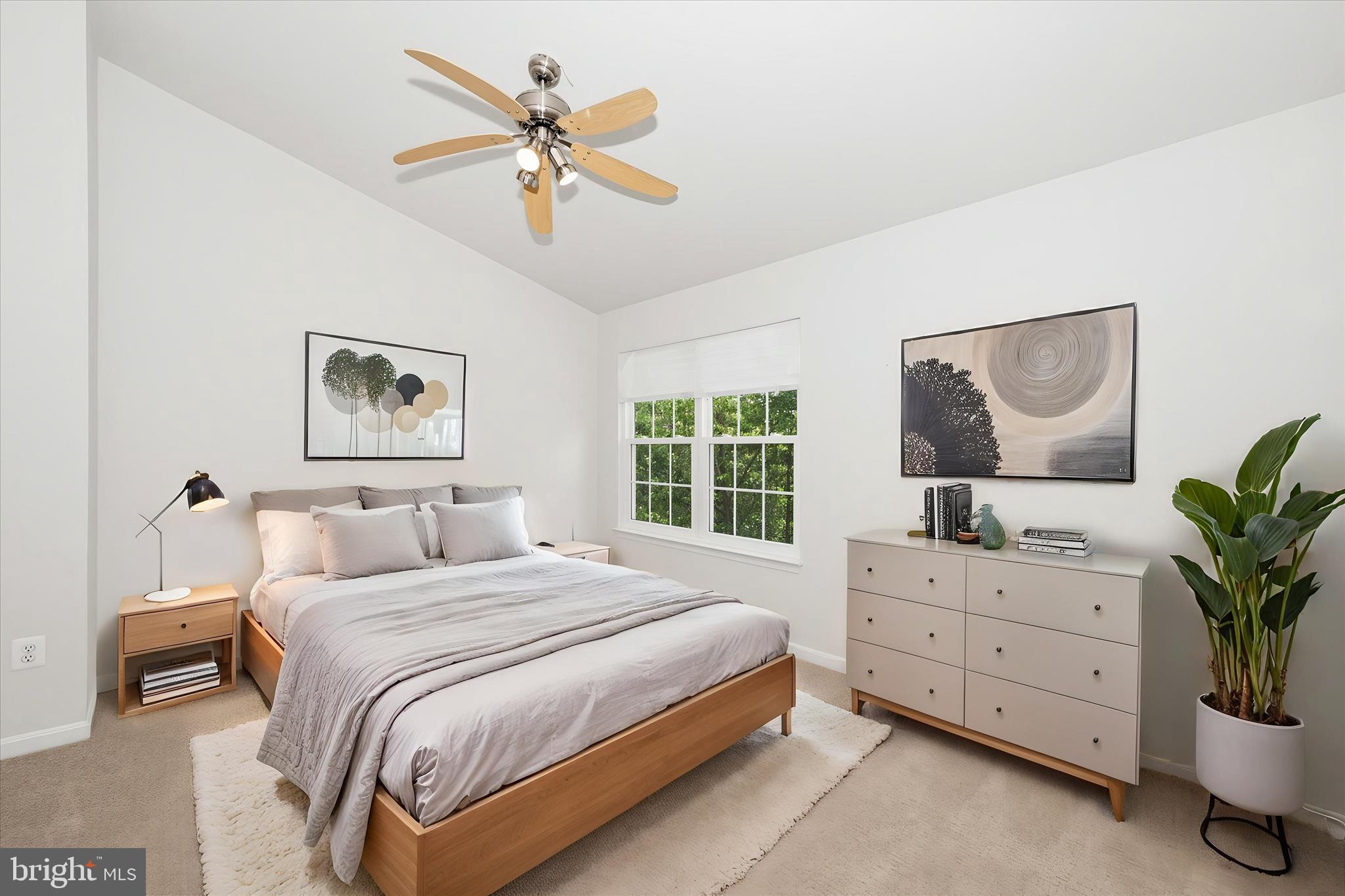 SEVEN OAKS - Residential