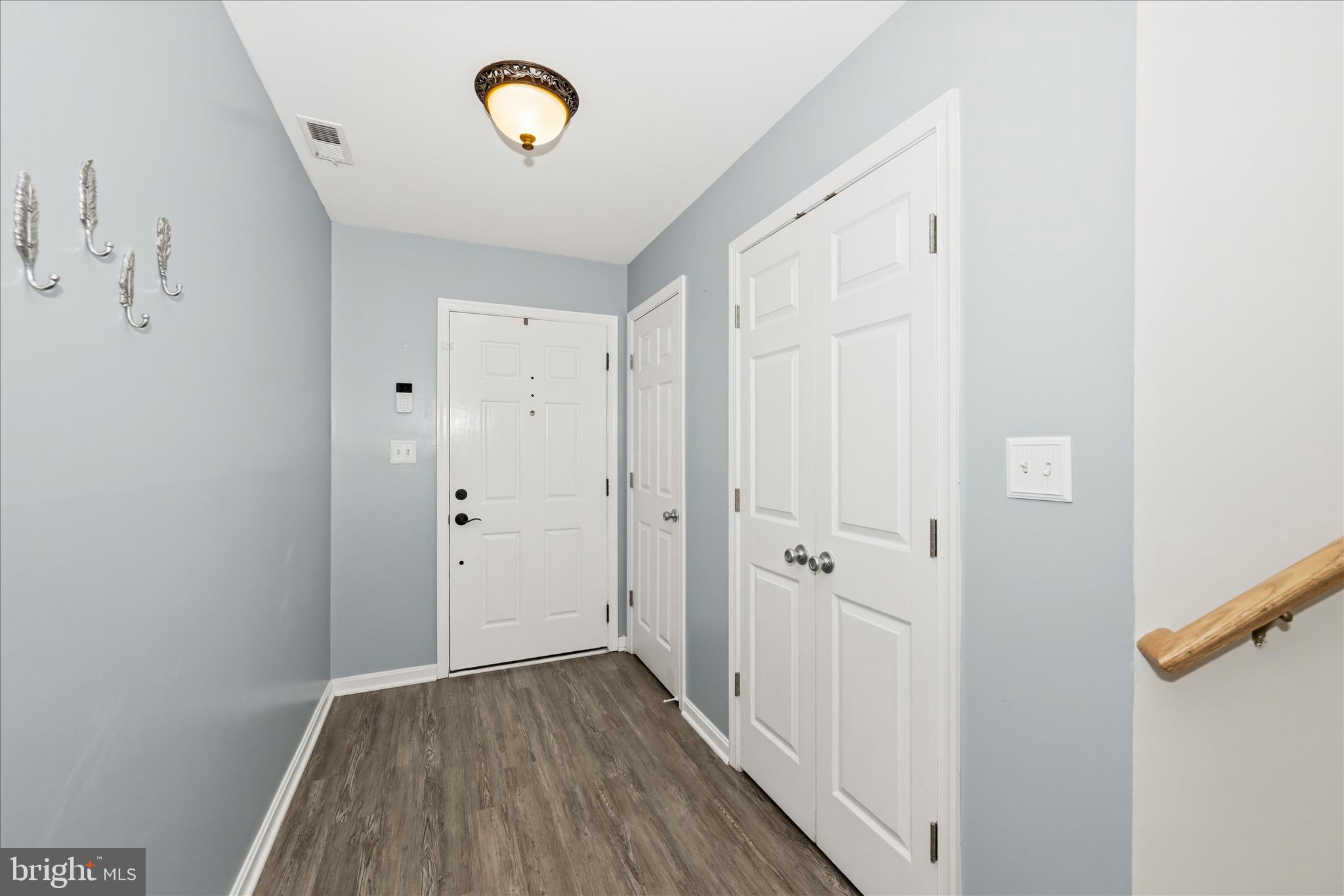 SEVEN OAKS - Residential