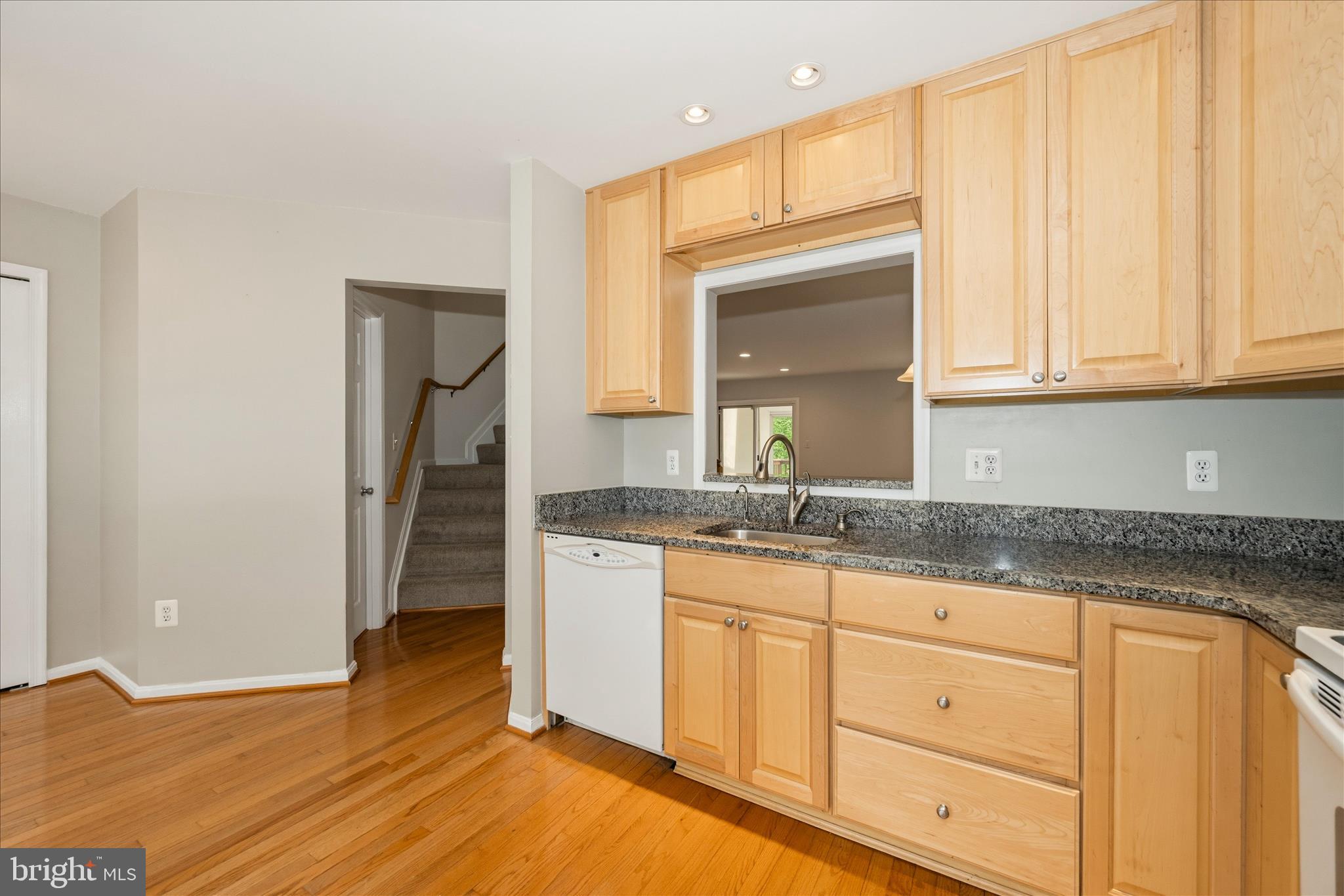 SEVEN OAKS - Residential