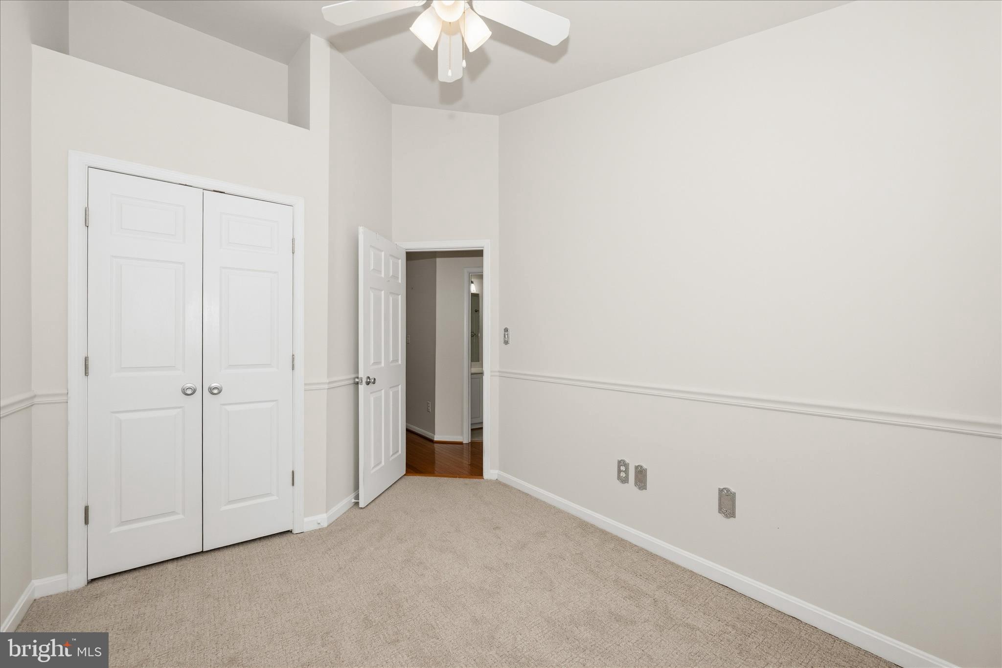 SEVEN OAKS - Residential