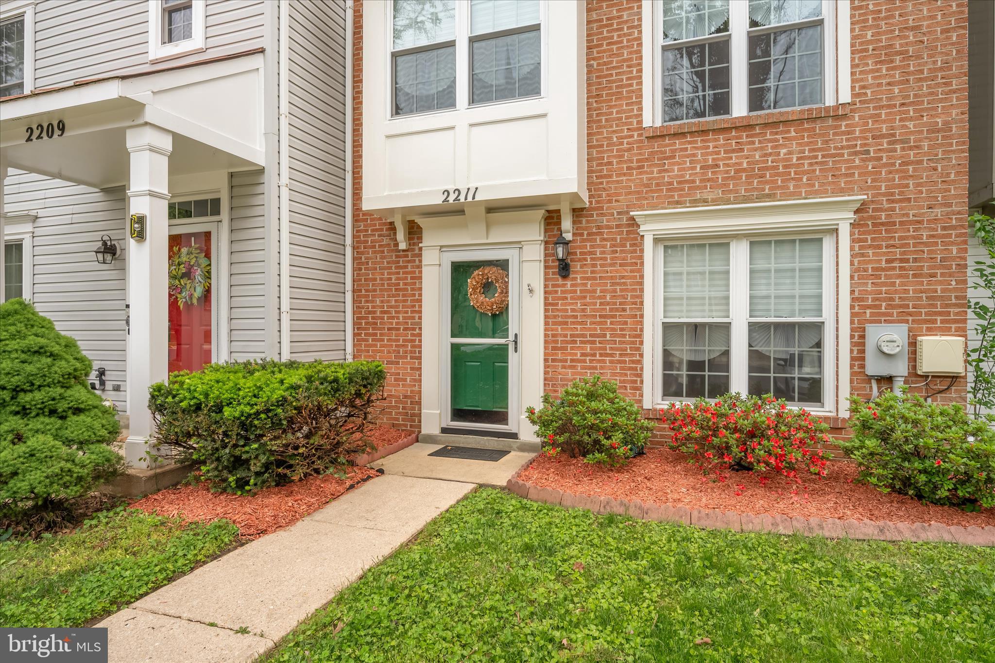 SEVEN OAKS - Residential