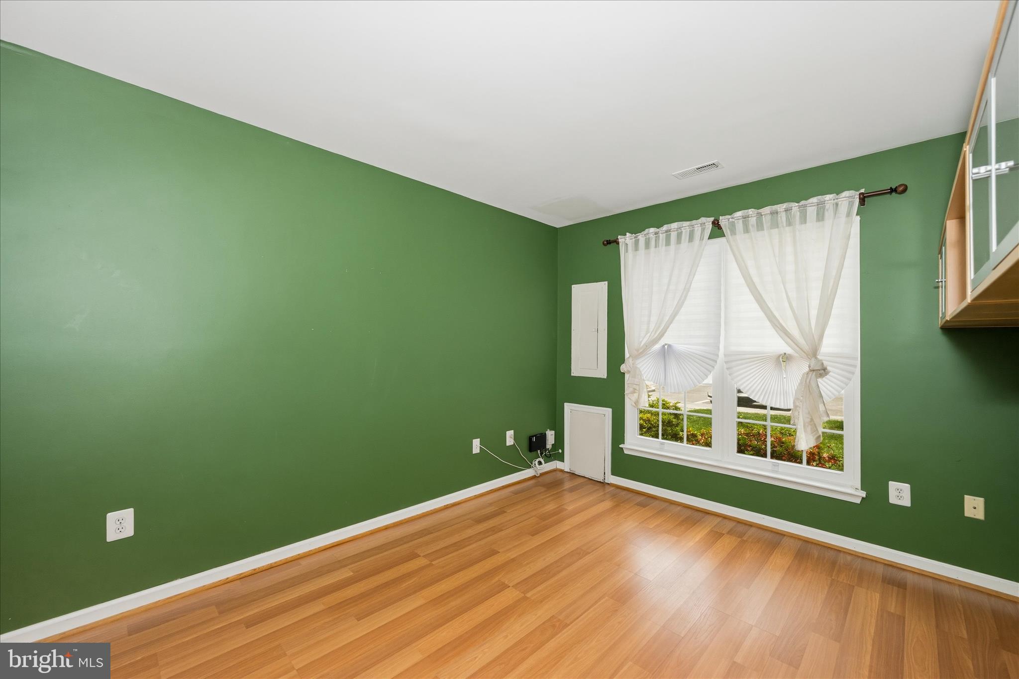 SEVEN OAKS - Residential