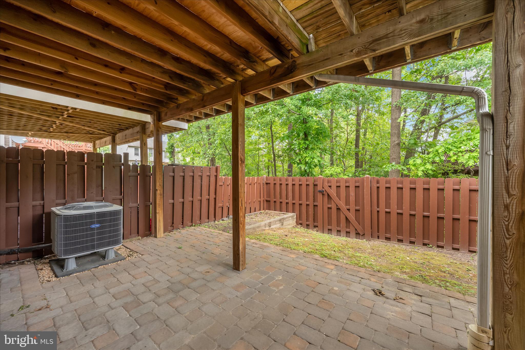 SEVEN OAKS - Residential