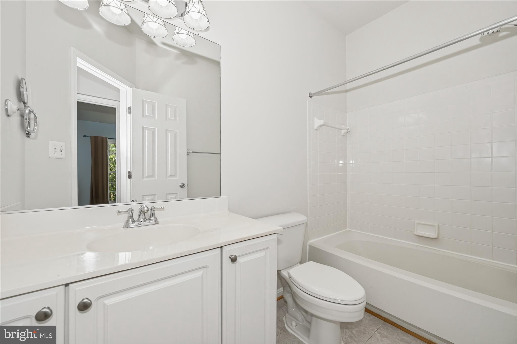 SEVEN OAKS - Residential