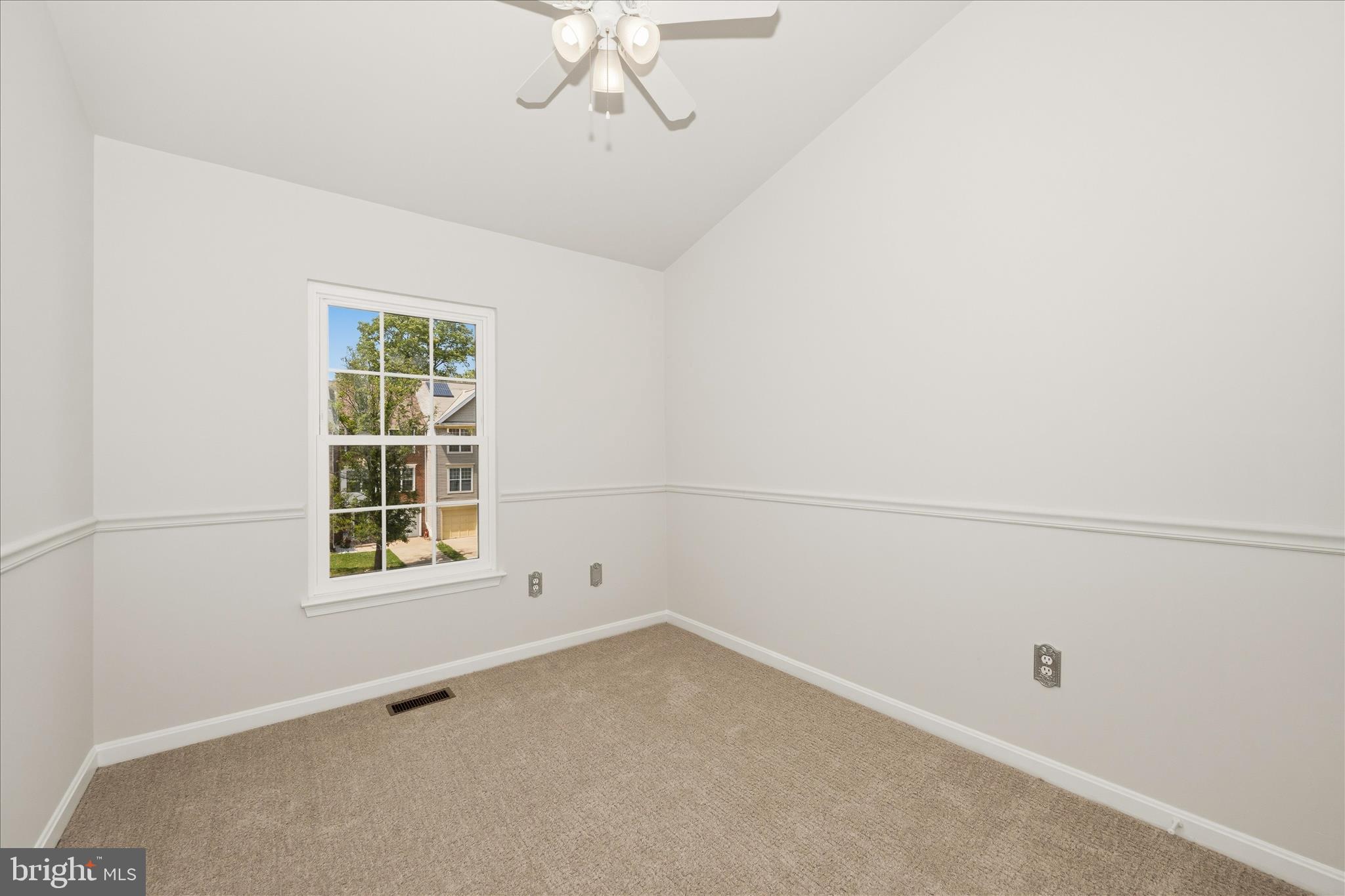 SEVEN OAKS - Residential