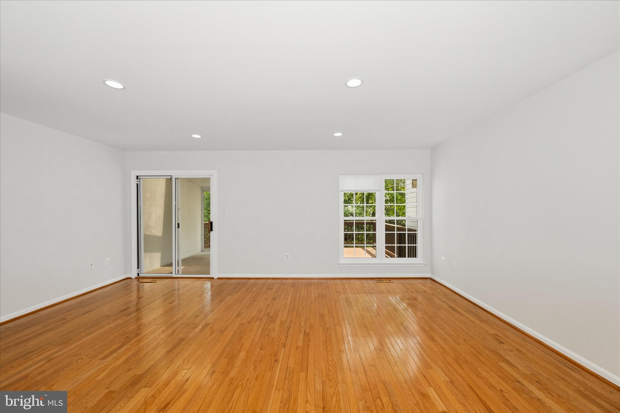 SEVEN OAKS - Residential