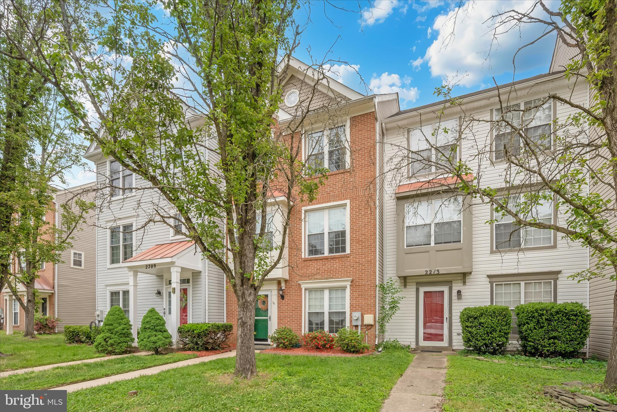 SEVEN OAKS - Residential