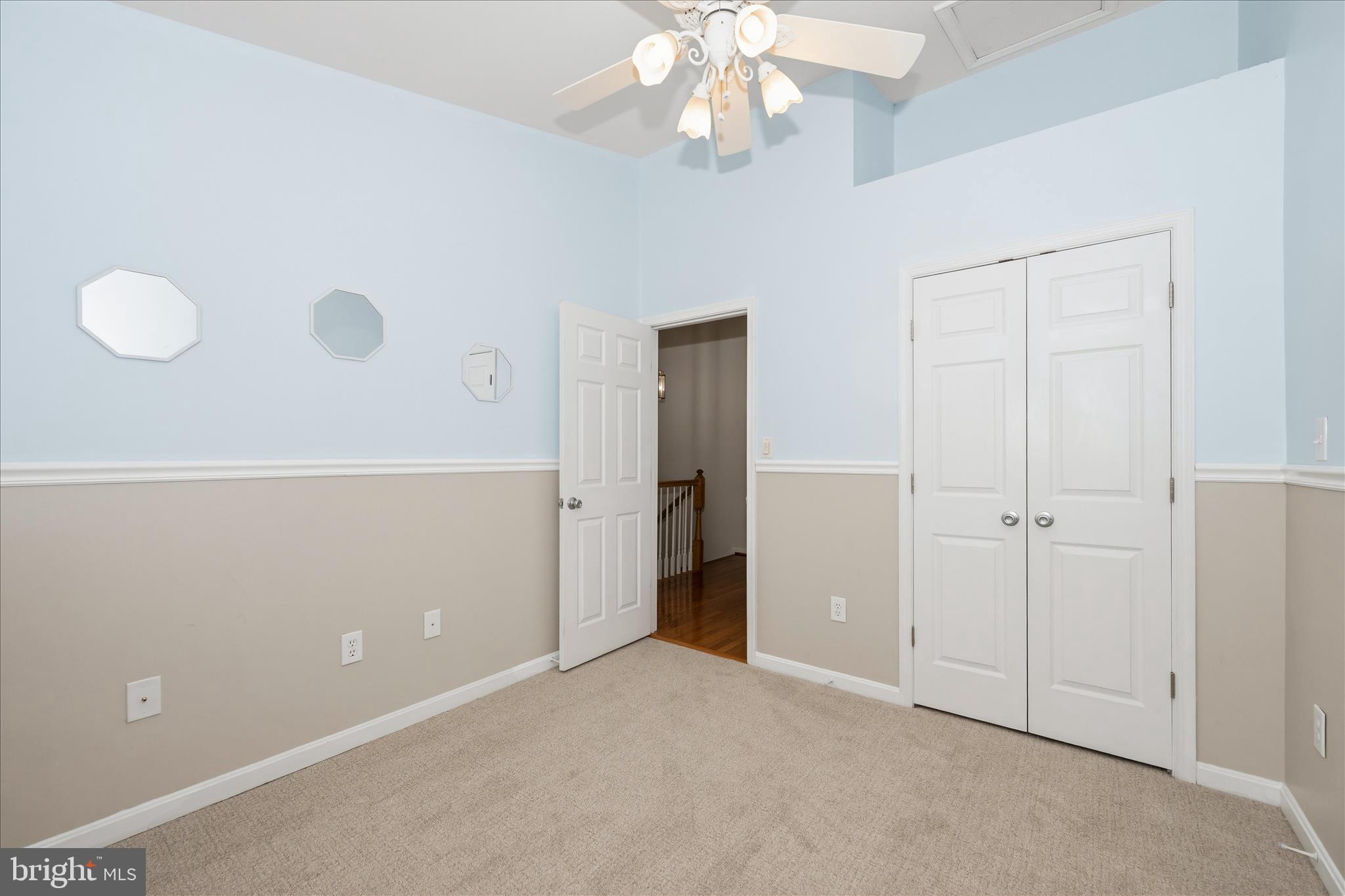 SEVEN OAKS - Residential