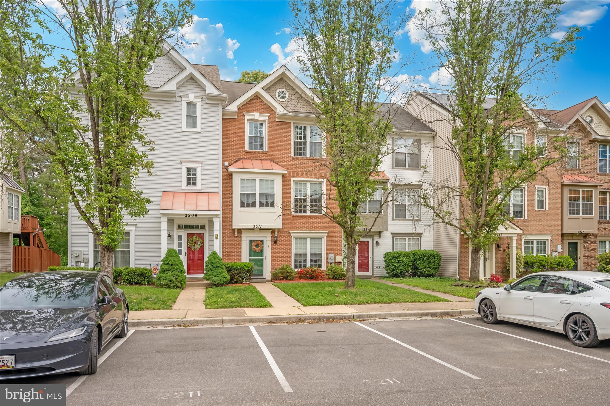 SEVEN OAKS - Residential