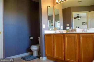 VILLAGE TOWNS - Residential Lease