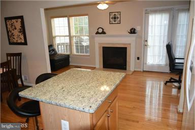 VILLAGE TOWNS - Residential Lease