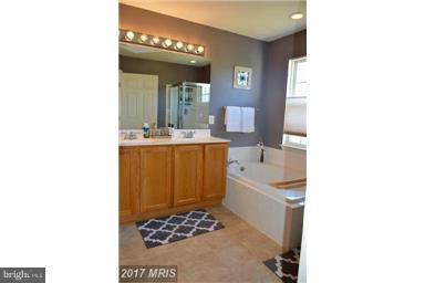 VILLAGE TOWNS - Residential Lease