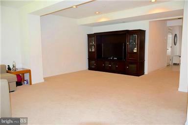 VILLAGE TOWNS - Residential Lease