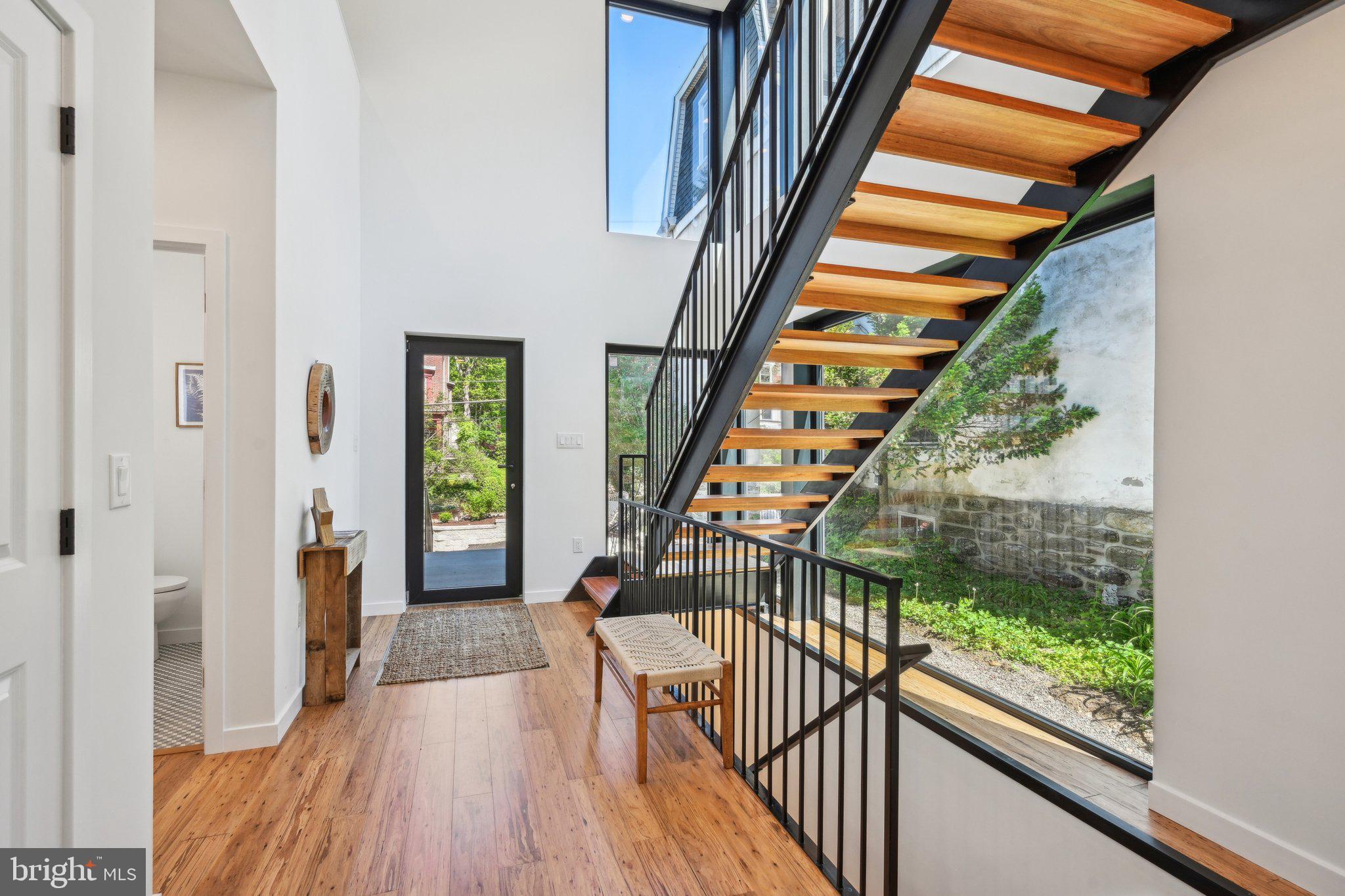 116 W MOUNT PLEASANT AVENUE