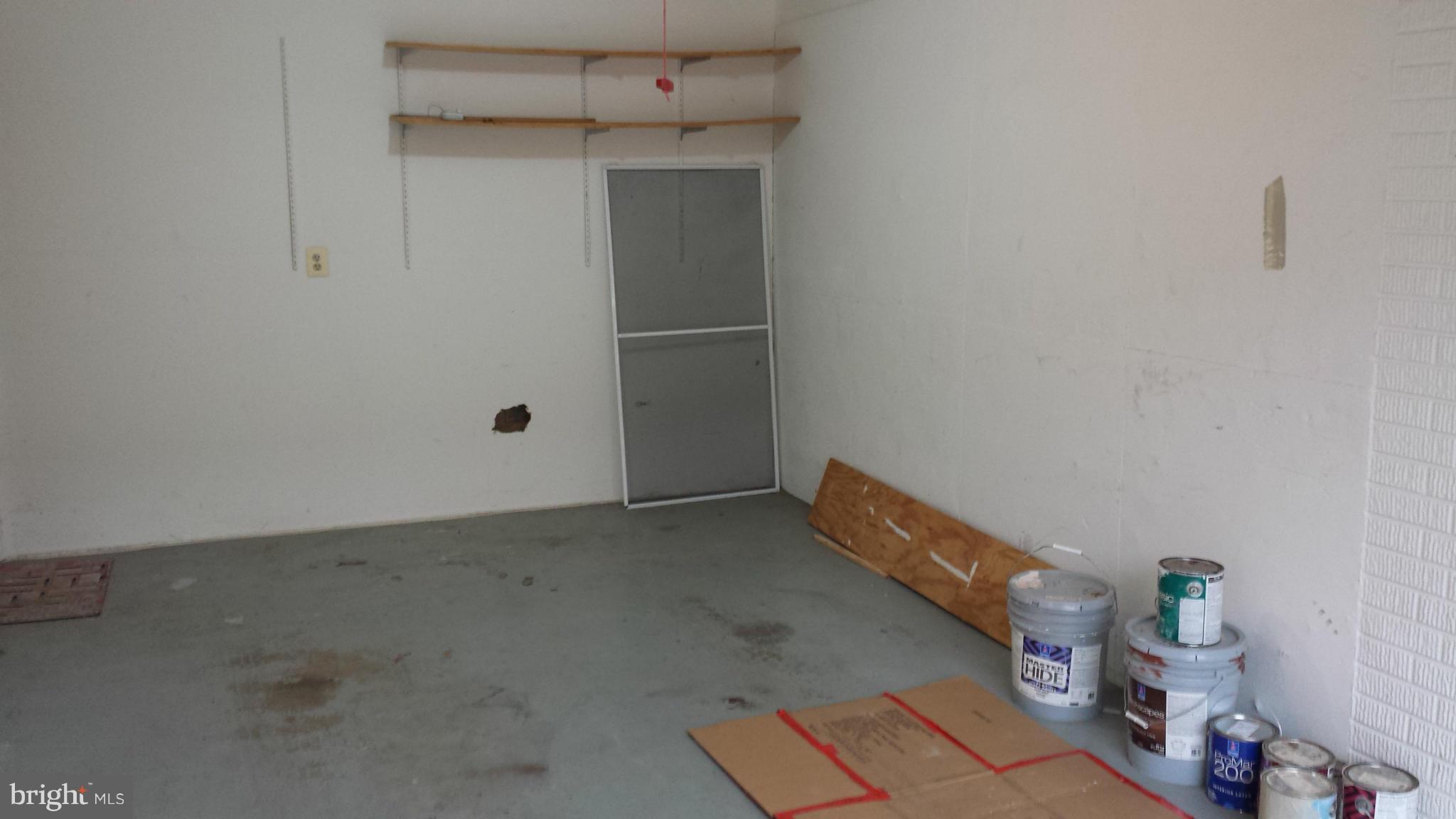 PARADISE - Residential Lease