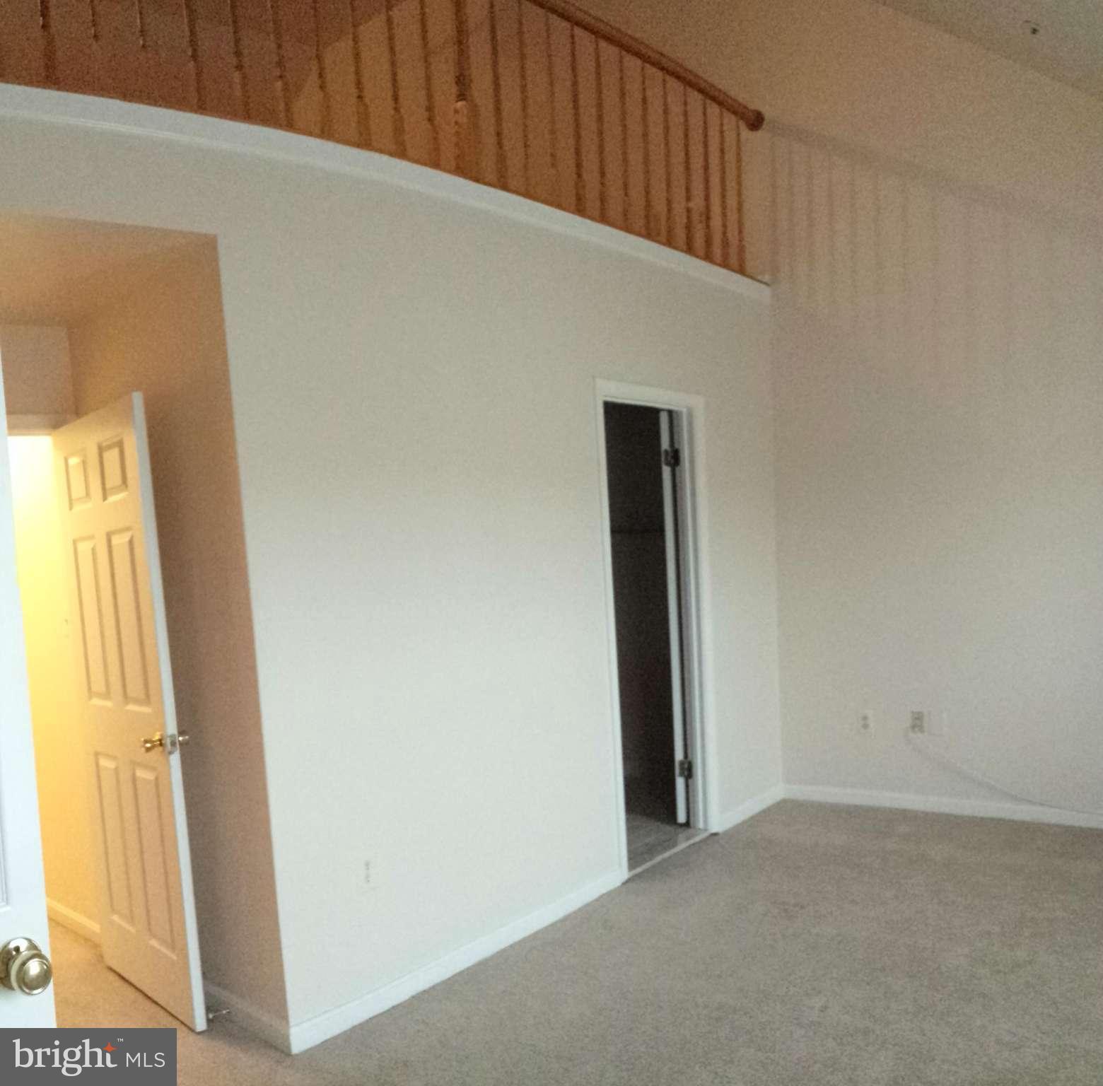 PARADISE - Residential Lease