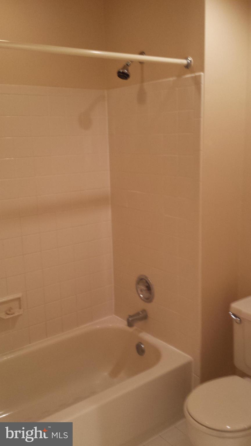 PARADISE - Residential Lease