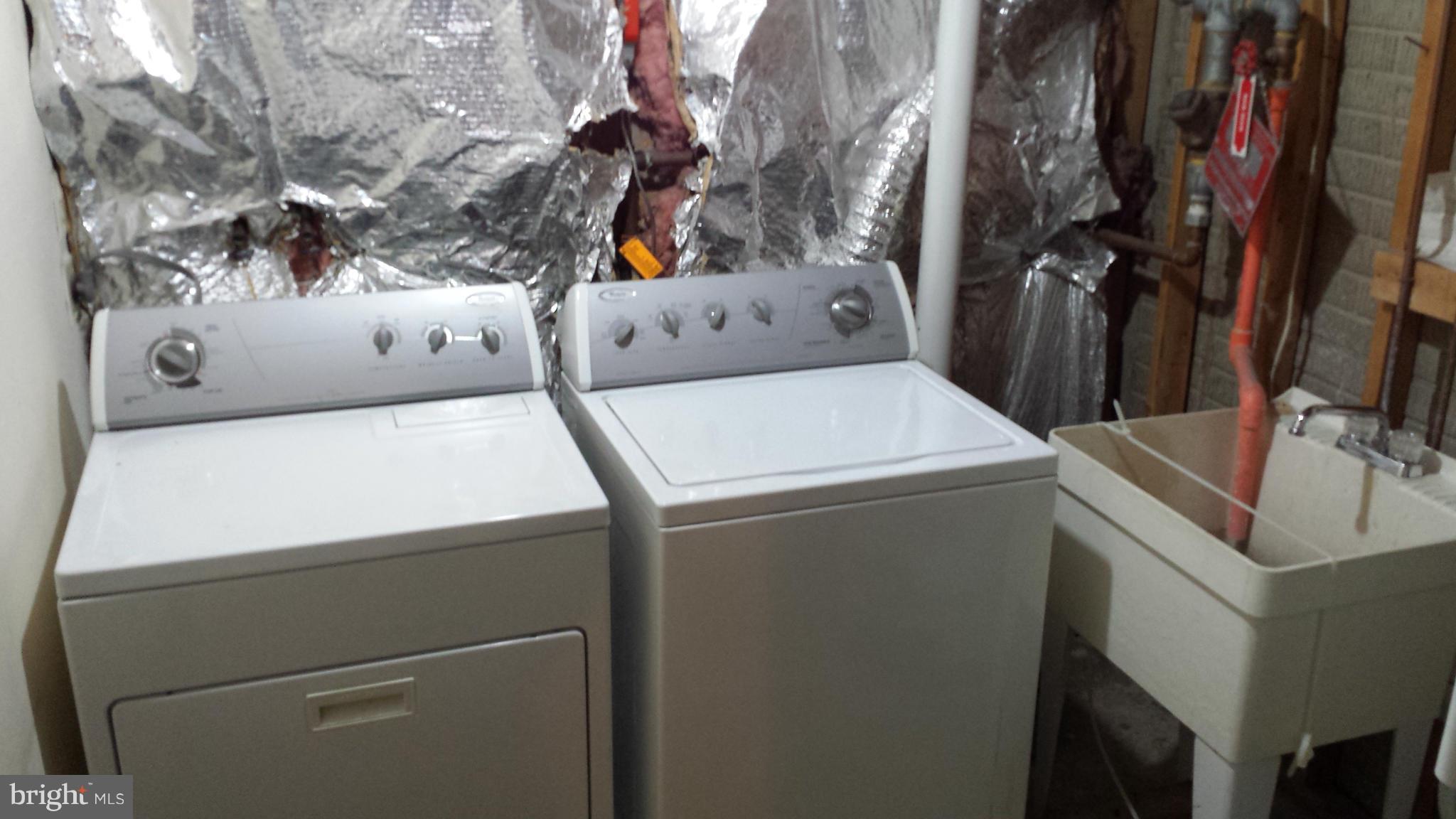 PARADISE - Residential Lease