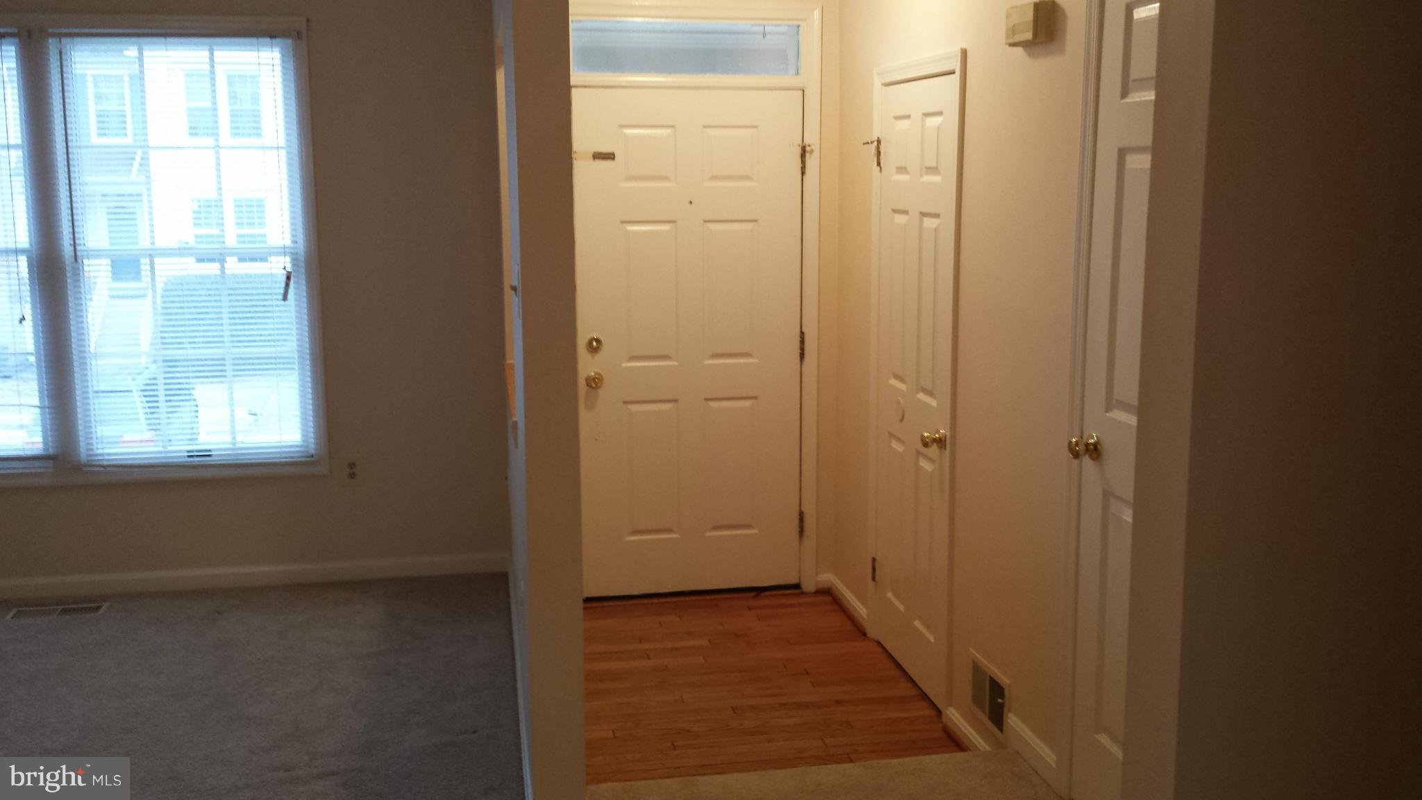 PARADISE - Residential Lease