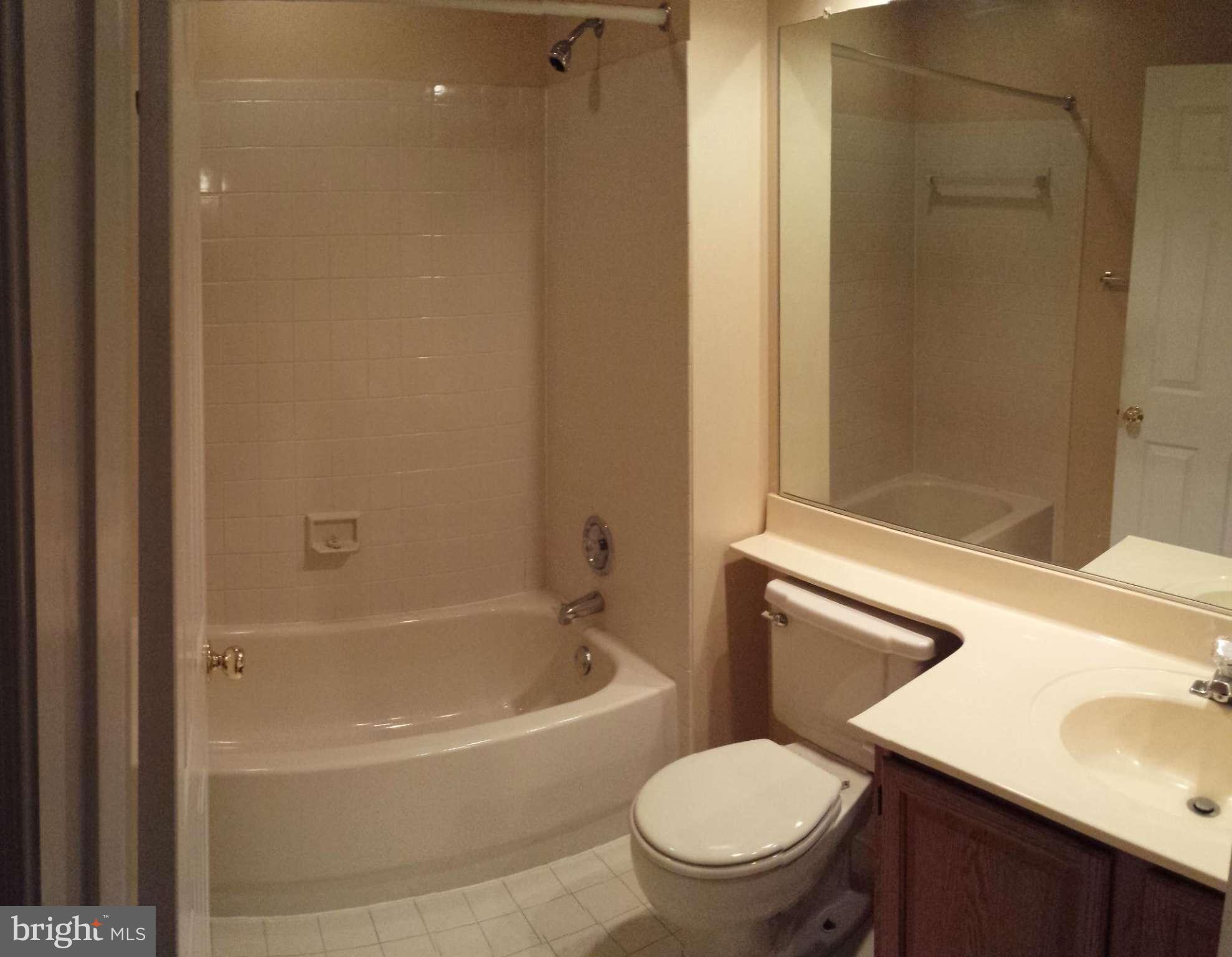 PARADISE - Residential Lease