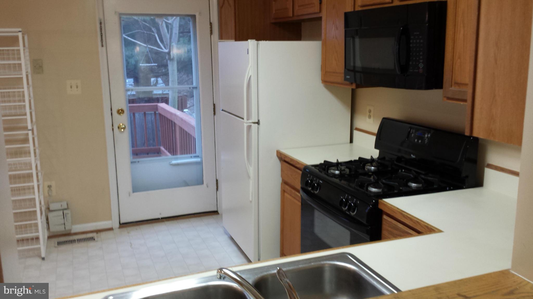 PARADISE - Residential Lease