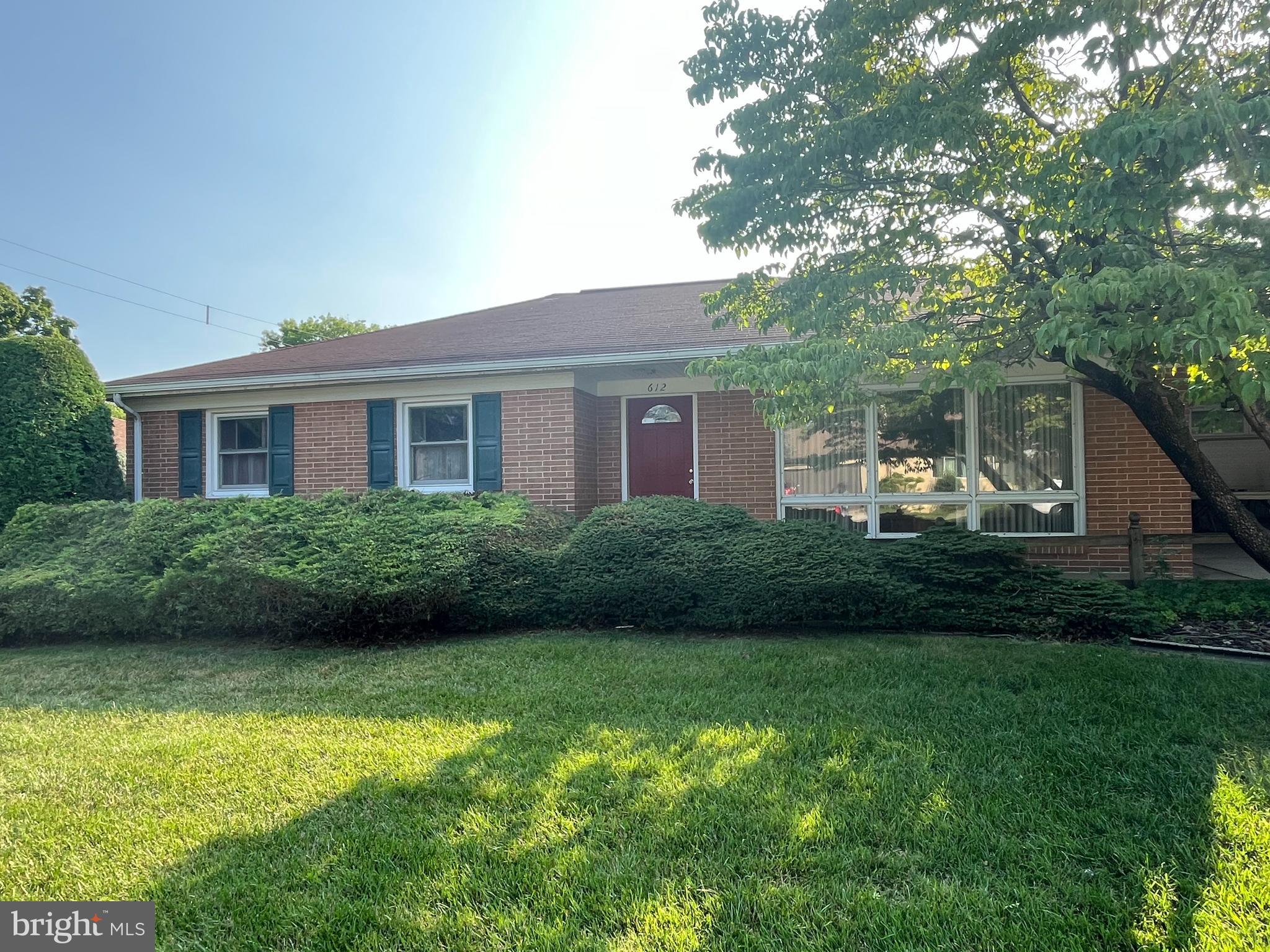 612 LATSHMERE DRIVE W